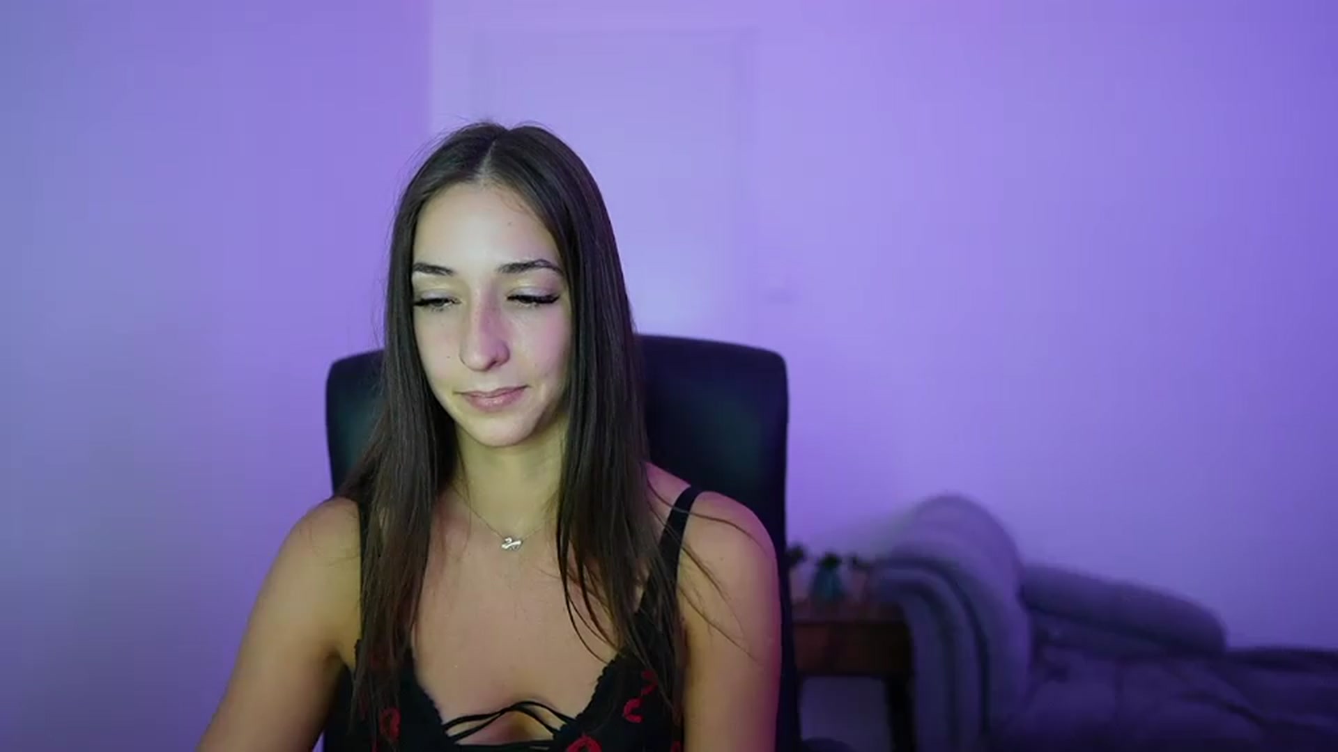 Gallery image thumbnail from Brunettte_18's myfreecams stream on, 06/11/2026, 20:50 image 5 of 20