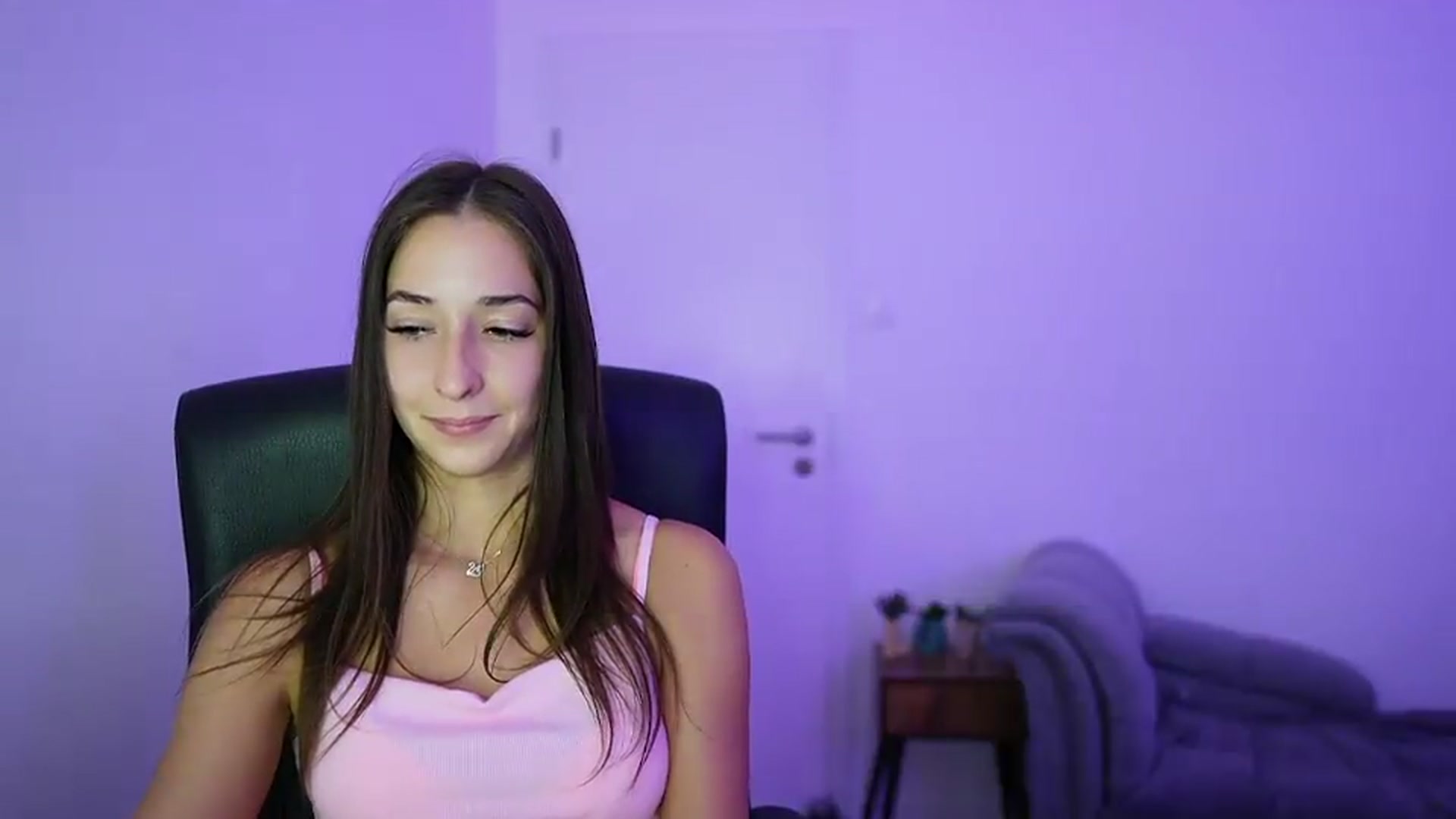 Gallery image thumbnail from Brunettte_18's myfreecams stream on, 06/13/2026, 23:31 image 2 of 20
