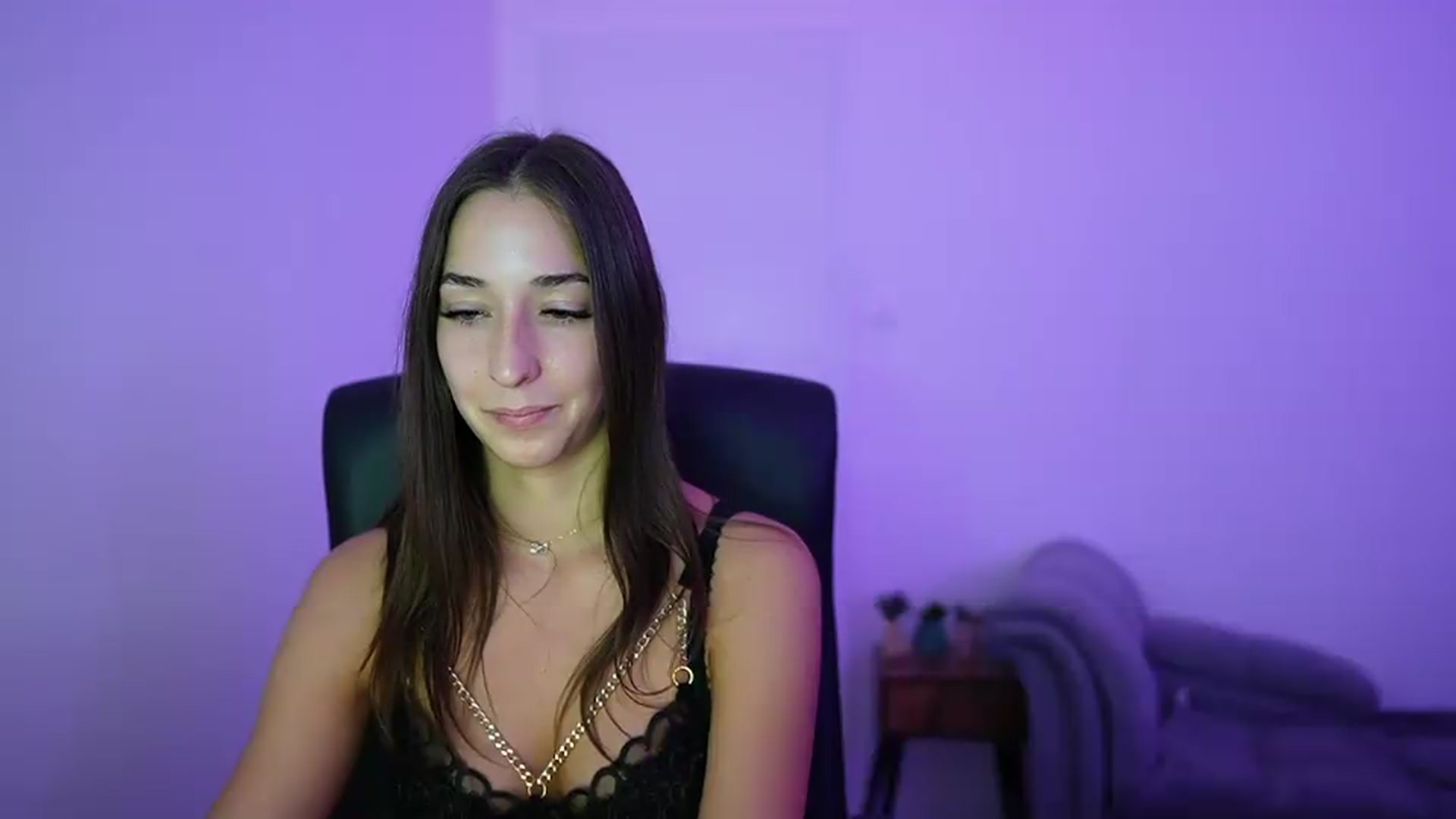 Gallery image thumbnail from Brunettte_18's myfreecams stream on, 06/14/2026, 22:41 image 14 of 20