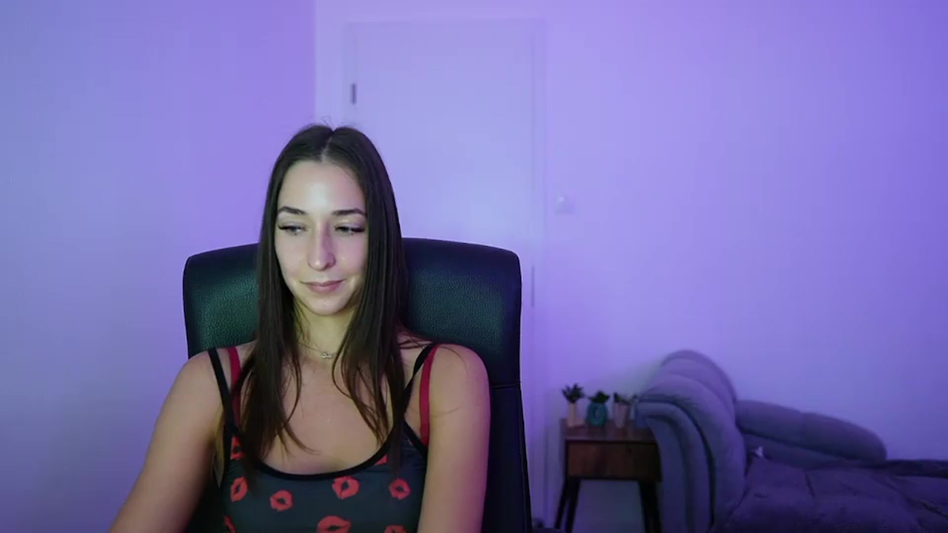 Gallery image thumbnail from Brunettte_18's myfreecams stream on, 06/15/2026, 22:02 image 7 of 20