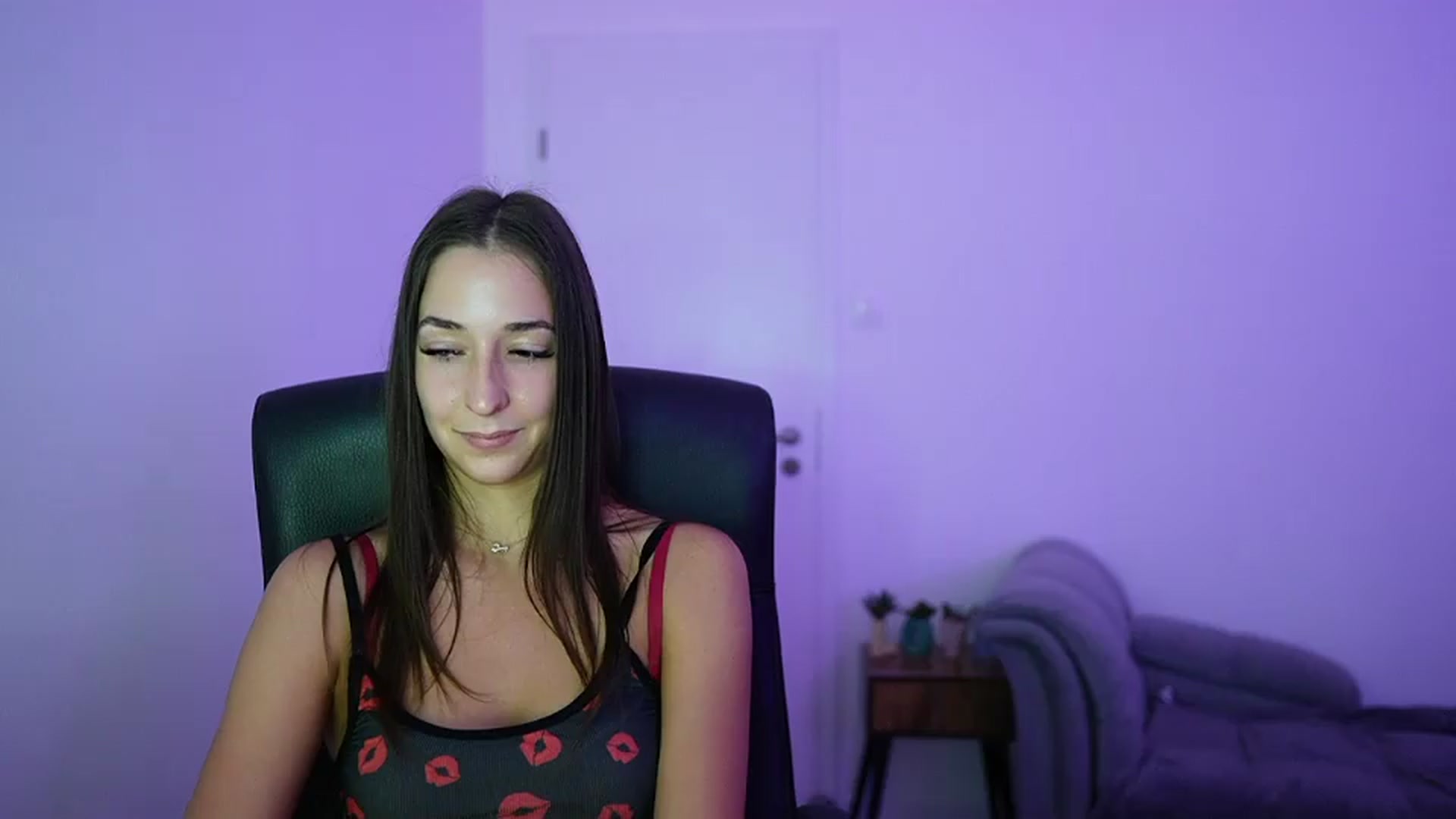 Gallery image thumbnail from Brunettte_18's myfreecams stream on, 06/15/2026, 22:02 image 17 of 20