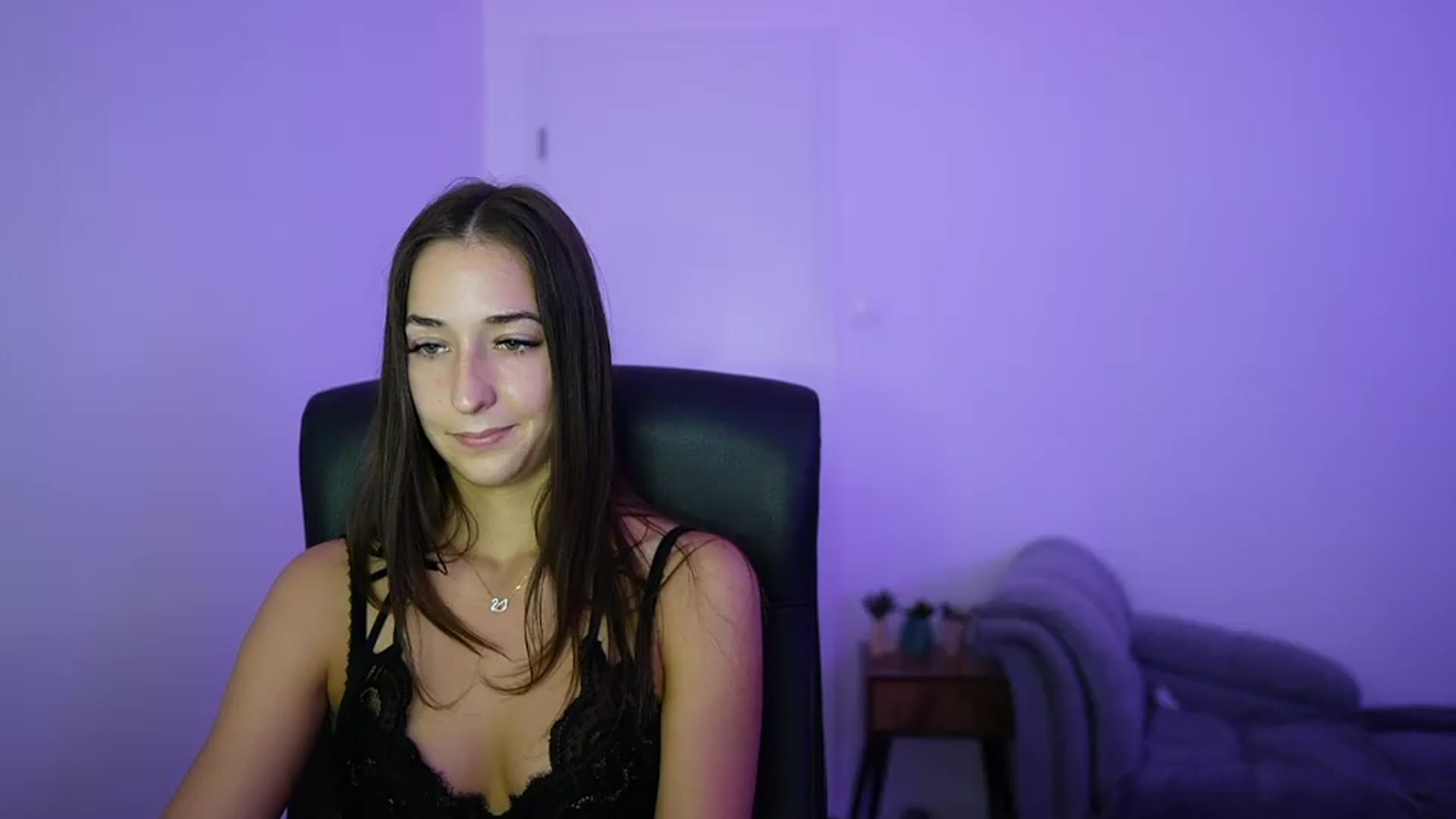 Gallery image thumbnail from Brunettte_18's myfreecams stream on, 06/18/2026, 17:20 image 2 of 20