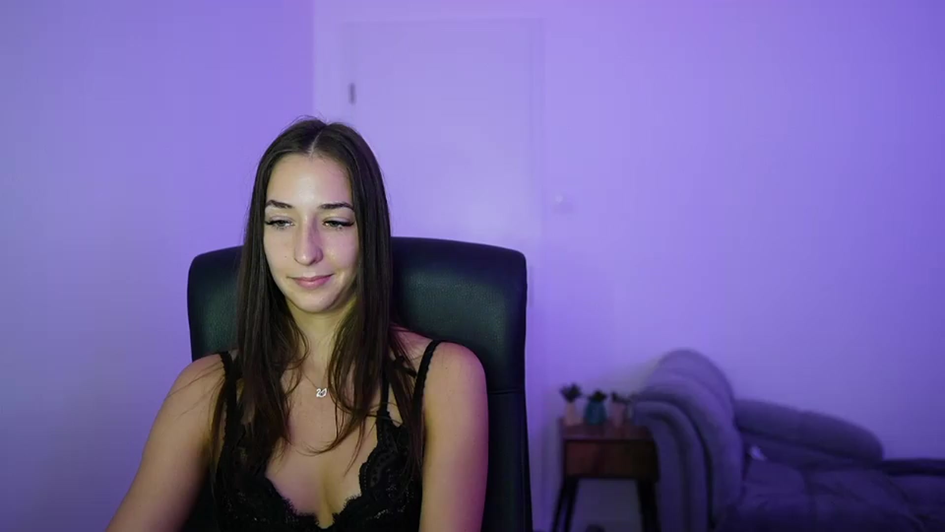 Gallery image thumbnail from Brunettte_18's myfreecams stream on, 06/18/2026, 17:20 image 19 of 20