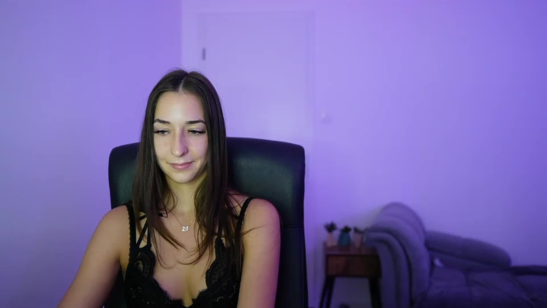 Gallery image thumbnail from Brunettte_18's myfreecams stream on, 06/18/2026, 17:20 image 7 of 20