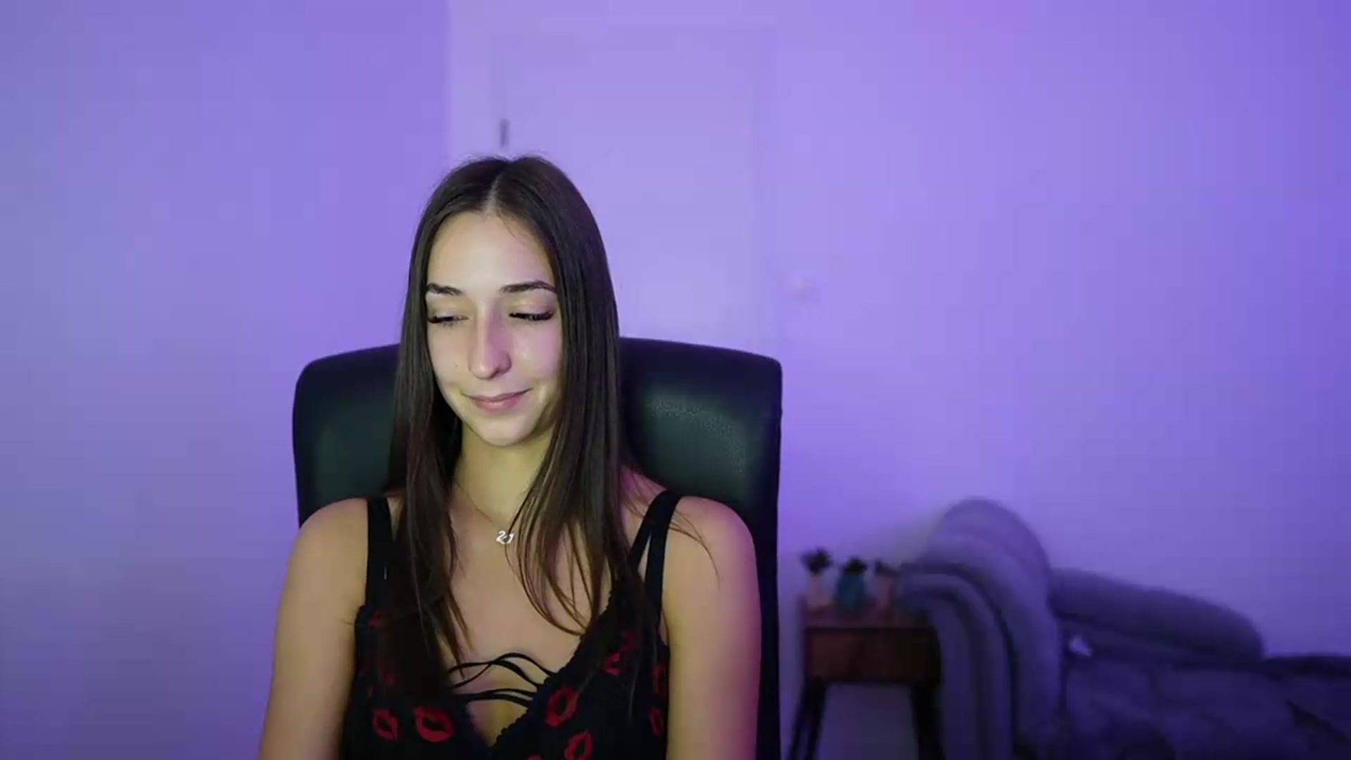 Gallery image thumbnail from Brunettte_18's myfreecams stream on, 06/21/2026, 19:59 image 16 of 20