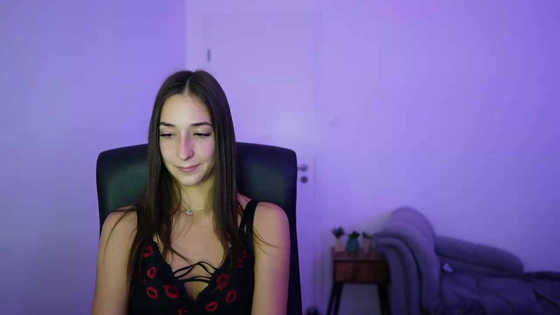 Gallery image thumbnail from Brunettte_18's myfreecams stream on, 06/21/2026, 19:59 image 18 of 20