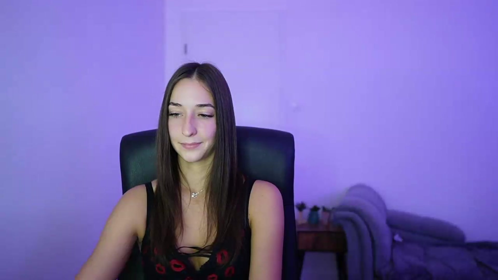 Gallery image thumbnail from Brunettte_18's myfreecams stream on, 06/21/2026, 19:59 image 5 of 20