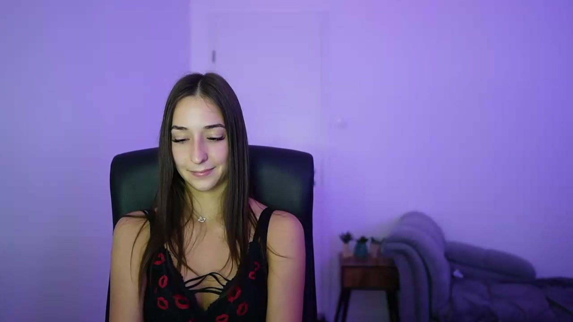 Gallery image thumbnail from Brunettte_18's myfreecams stream on, 06/21/2026, 19:59 image 19 of 20