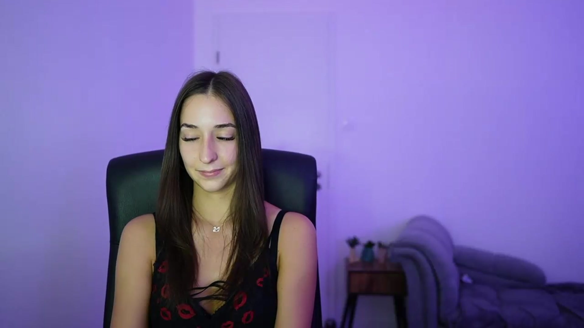 Gallery image thumbnail from Brunettte_18's myfreecams stream on, 06/21/2026, 20:52 image 14 of 20