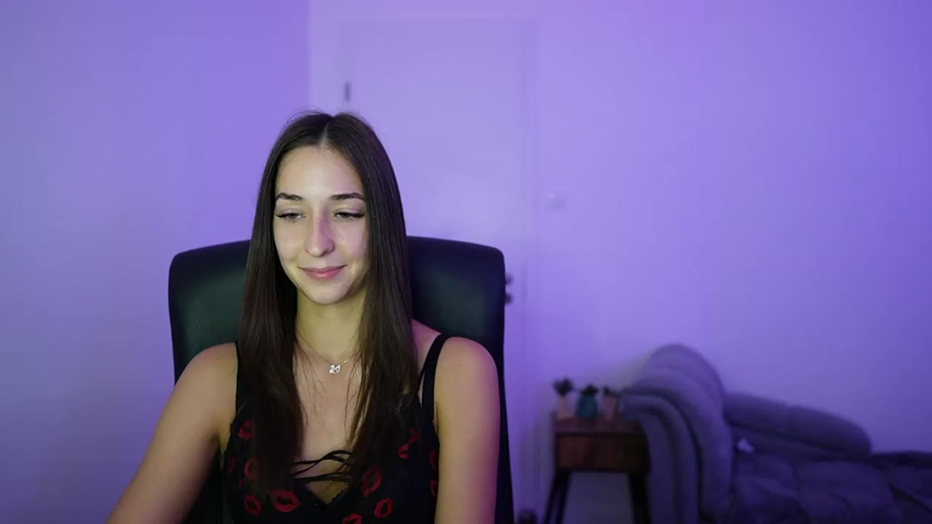 Gallery image thumbnail from Brunettte_18's myfreecams stream on, 06/21/2026, 20:52 image 5 of 20