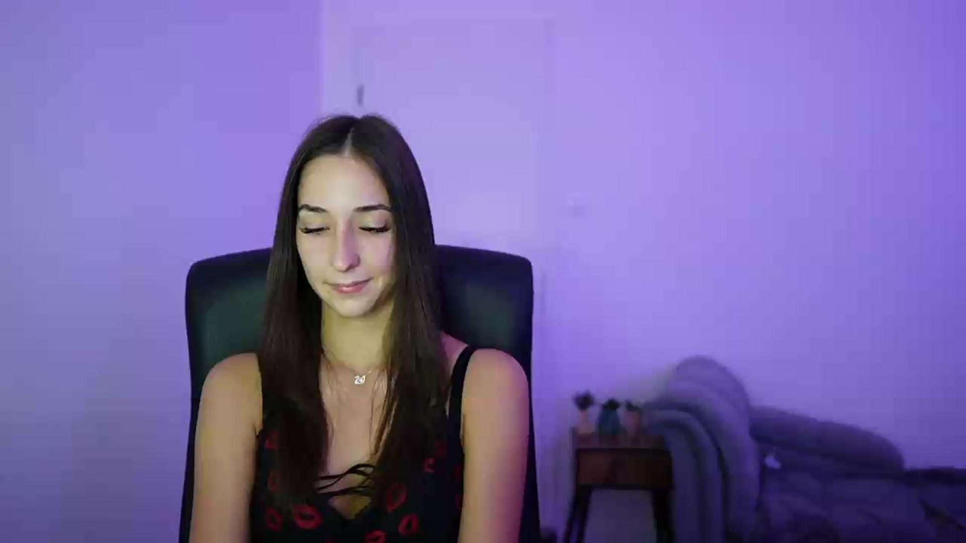 Gallery image thumbnail from Brunettte_18's myfreecams stream on, 06/21/2026, 20:52 image 4 of 20