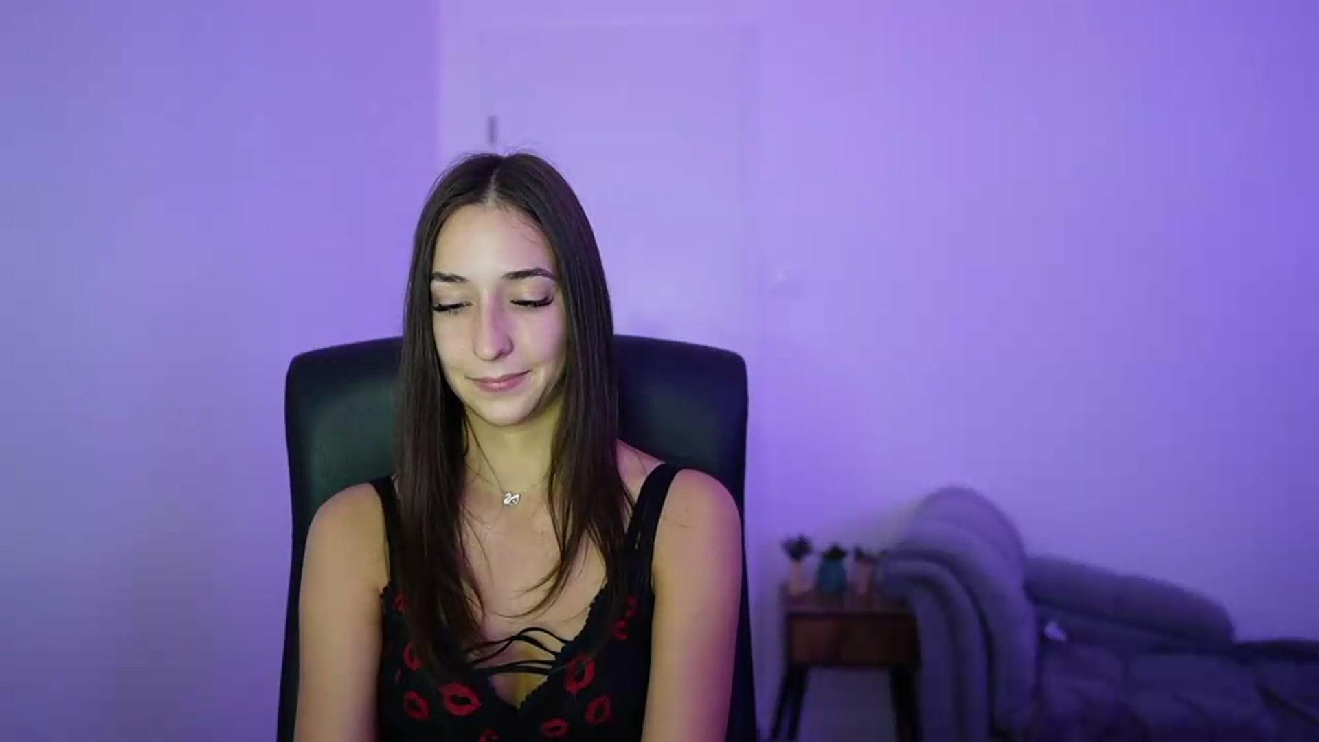Gallery image thumbnail from Brunettte_18's myfreecams stream on, 06/21/2026, 22:26 image 18 of 20