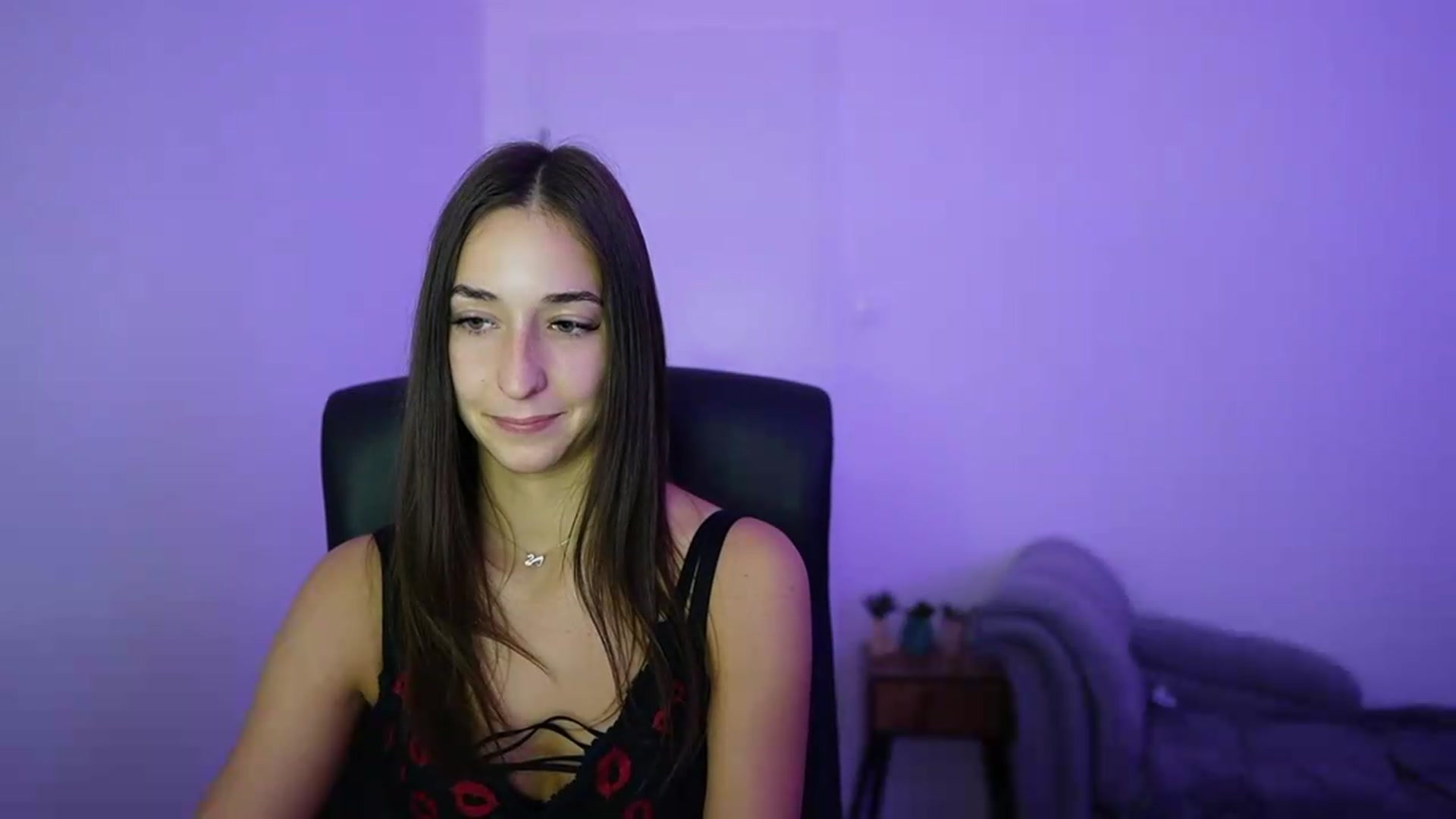 Gallery image thumbnail from Brunettte_18's myfreecams stream on, 06/21/2026, 22:26 image 4 of 20