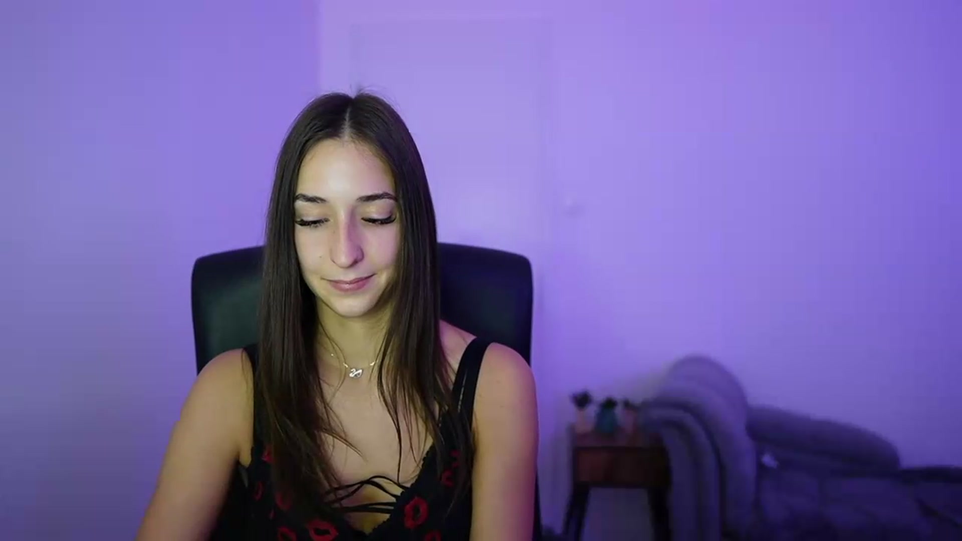 Gallery image thumbnail from Brunettte_18's myfreecams stream on, 06/21/2026, 22:26 image 5 of 20