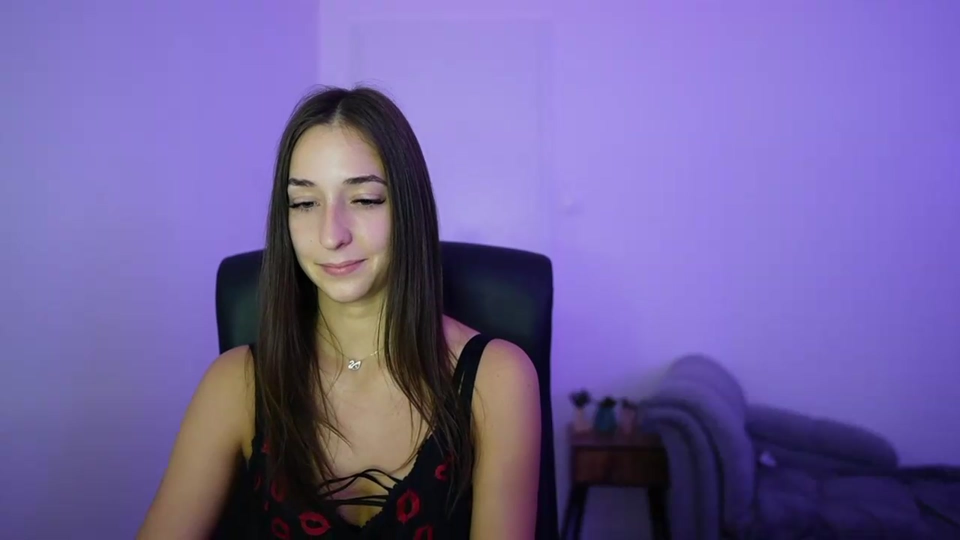 Gallery image thumbnail from Brunettte_18's myfreecams stream on, 06/21/2026, 22:26 image 3 of 20