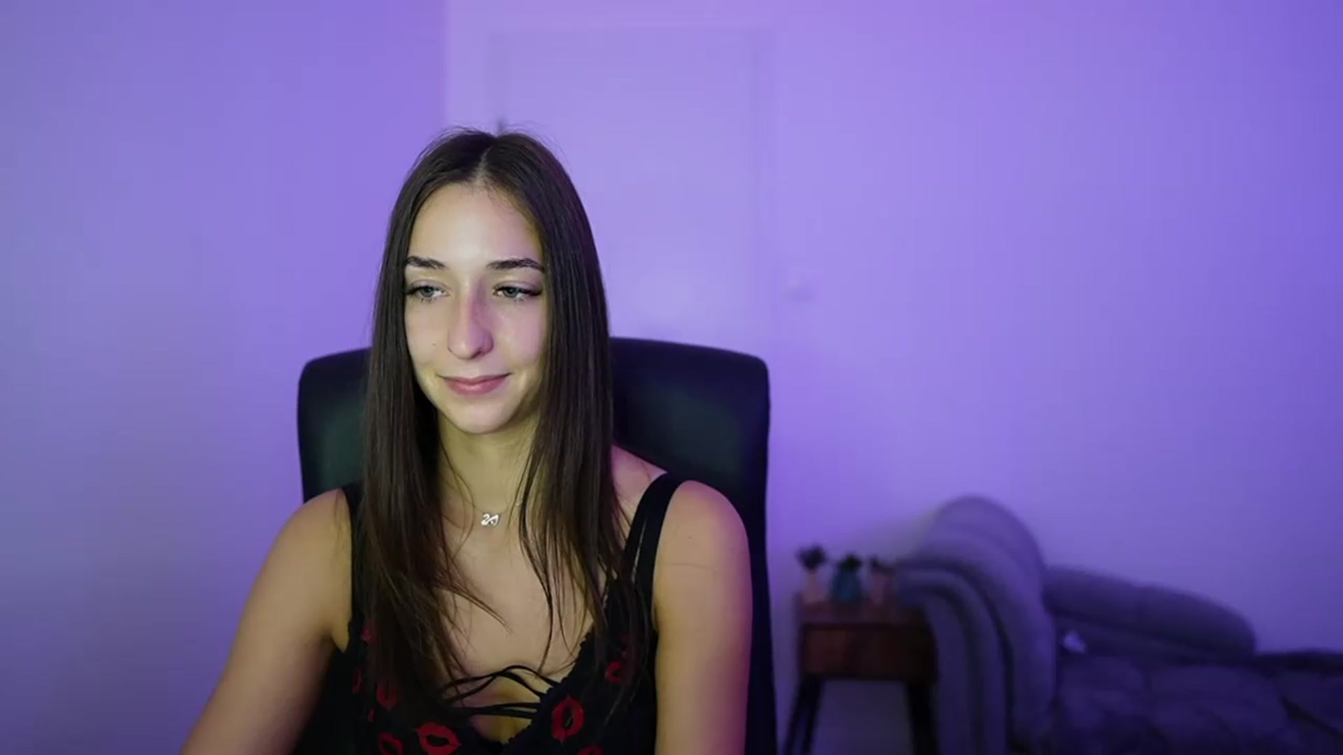 Gallery image thumbnail from Brunettte_18's myfreecams stream on, 06/21/2026, 22:26 image 6 of 20