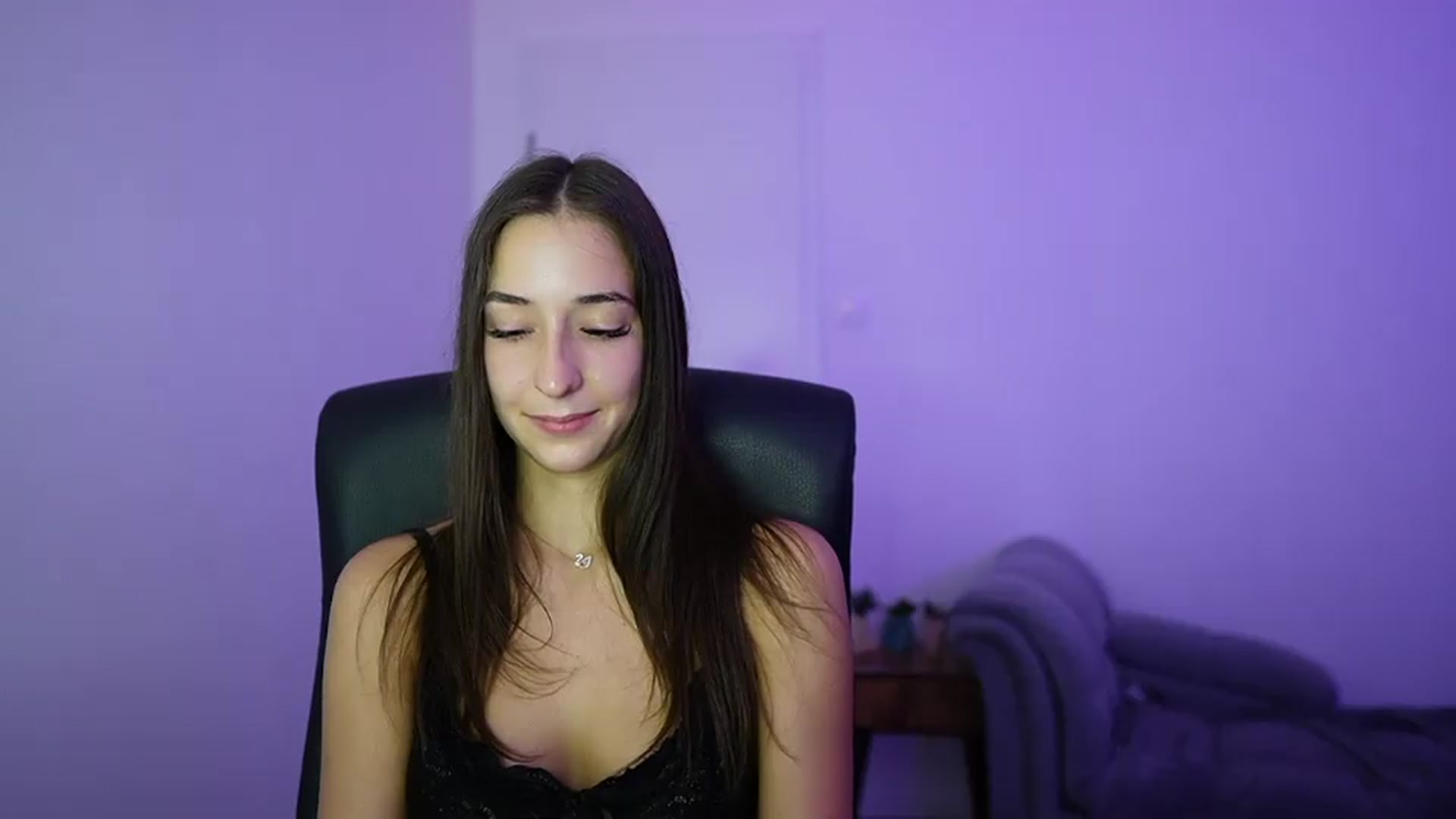 Gallery image thumbnail from Brunettte_18's myfreecams stream on, 06/24/2026, 20:24 image 11 of 20