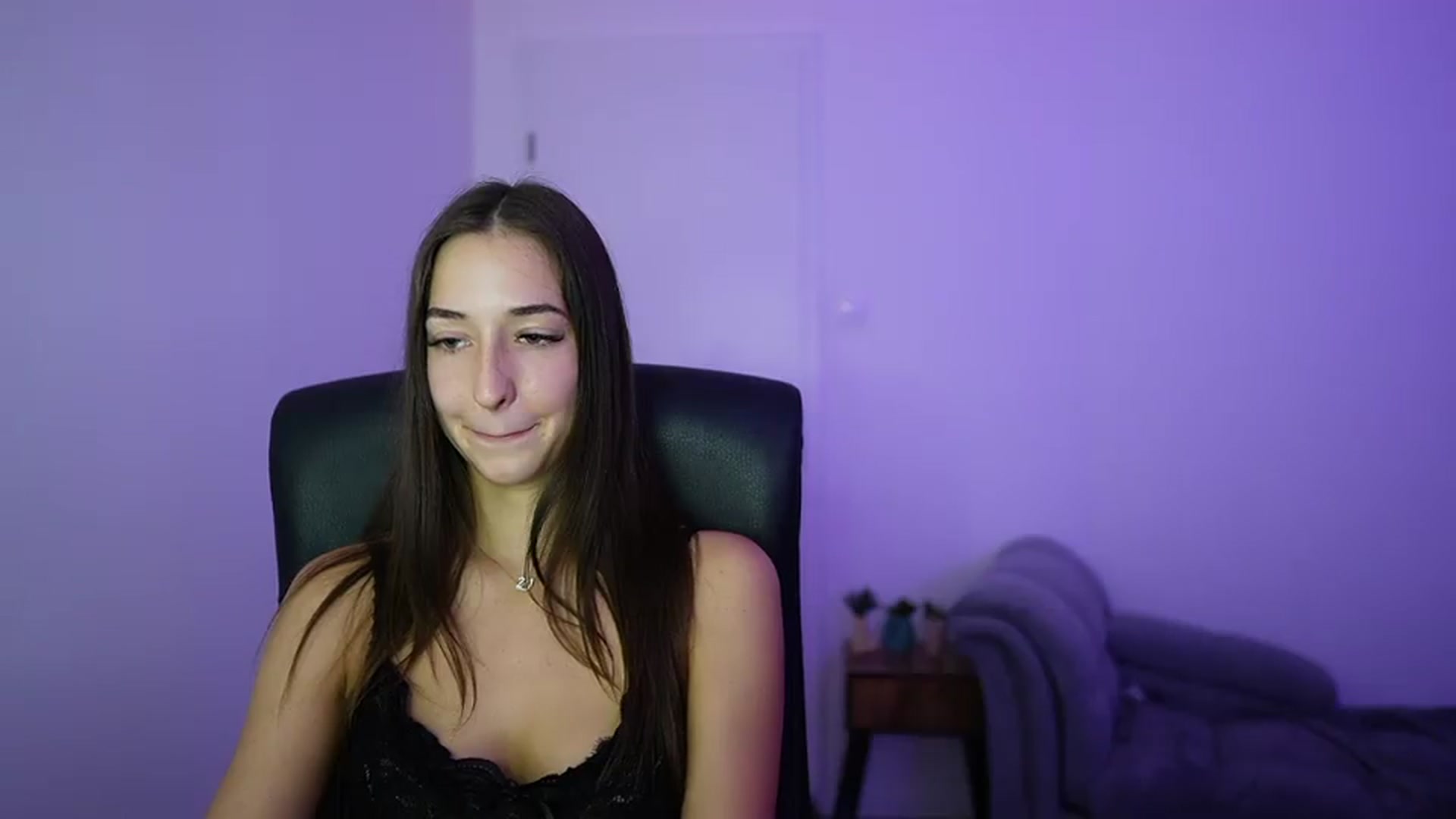 Gallery image thumbnail from Brunettte_18's myfreecams stream on, 06/24/2026, 20:24 image 3 of 20