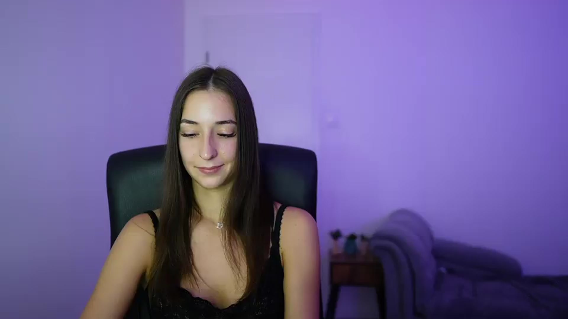 Gallery image thumbnail from Brunettte_18's myfreecams stream on, 06/24/2026, 22:05 image 5 of 20