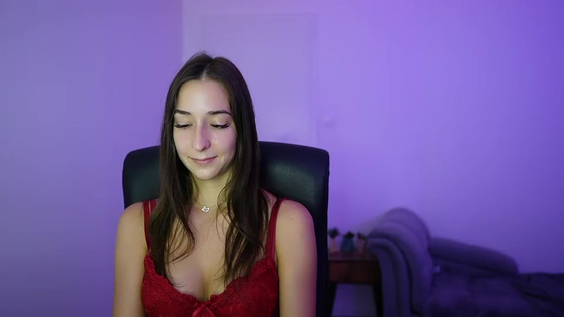 Gallery image thumbnail from Brunettte_18's myfreecams stream on, 06/25/2026, 14:03 image 4 of 20