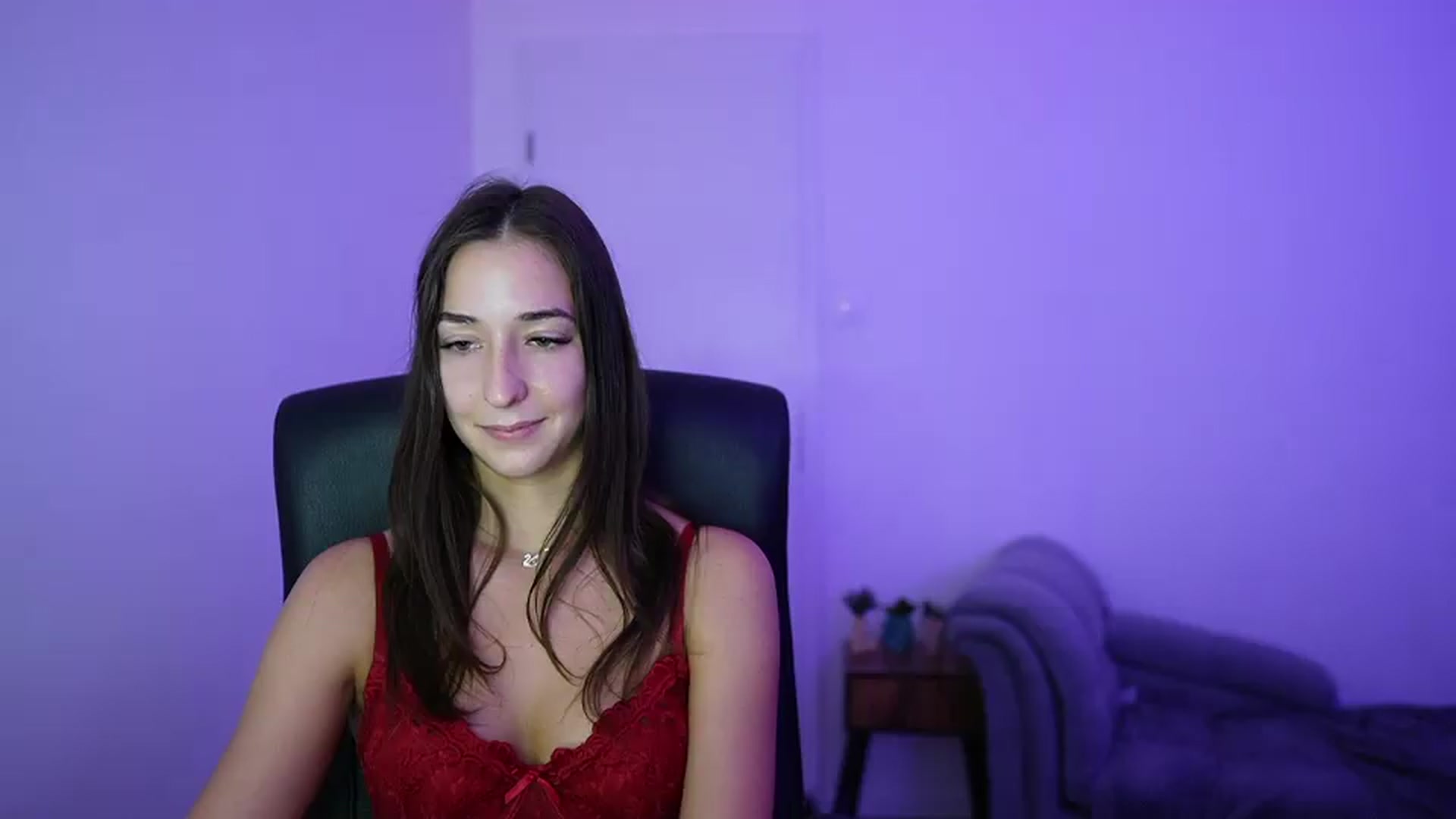 Gallery image thumbnail from Brunettte_18's myfreecams stream on, 06/25/2026, 17:46 image 18 of 20