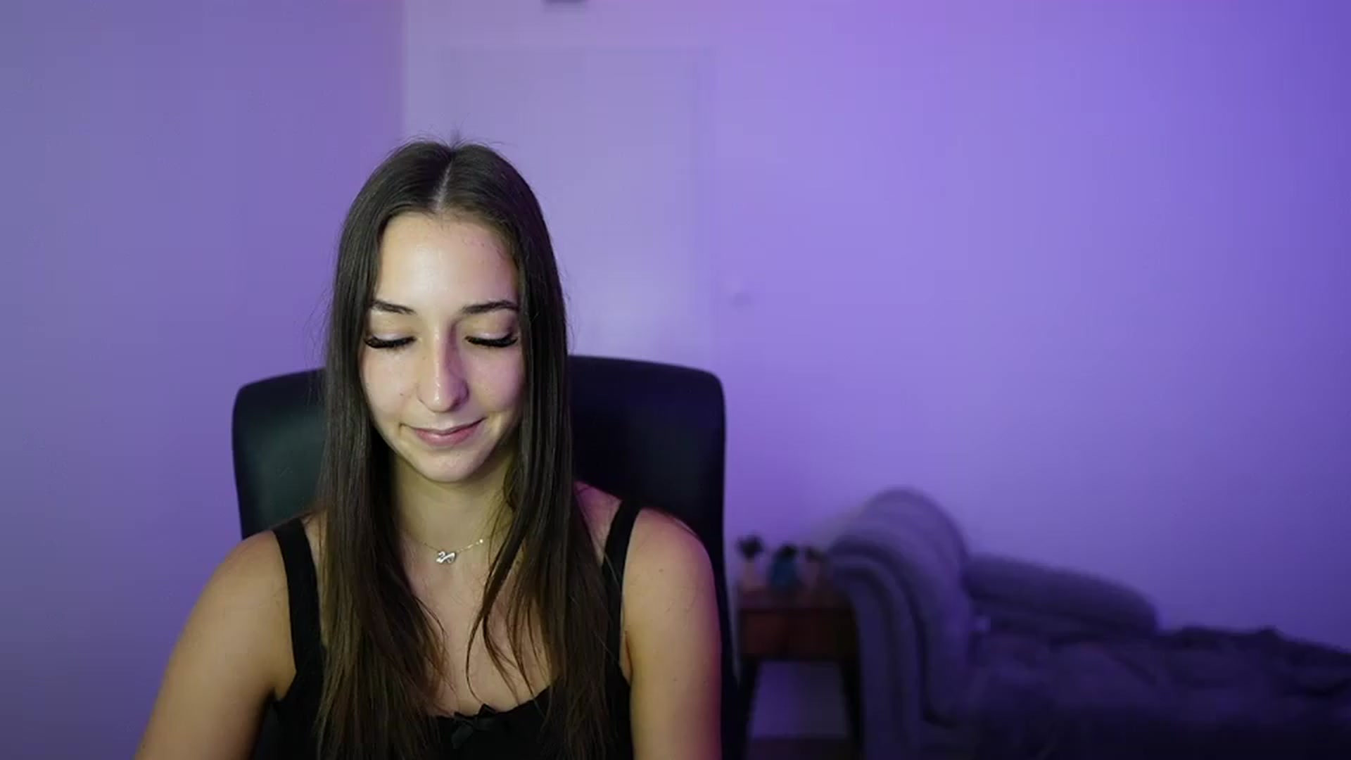 Gallery image thumbnail from Brunettte_18's myfreecams stream on, 06/27/2026, 22:35 image 7 of 20