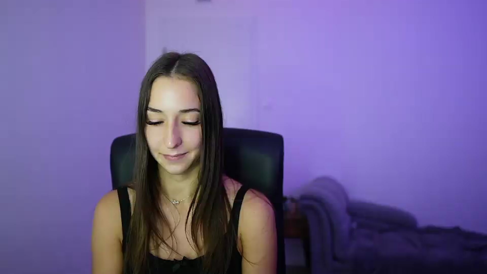Gallery image thumbnail from Brunettte_18's myfreecams stream on, 06/27/2026, 22:35 image 3 of 20