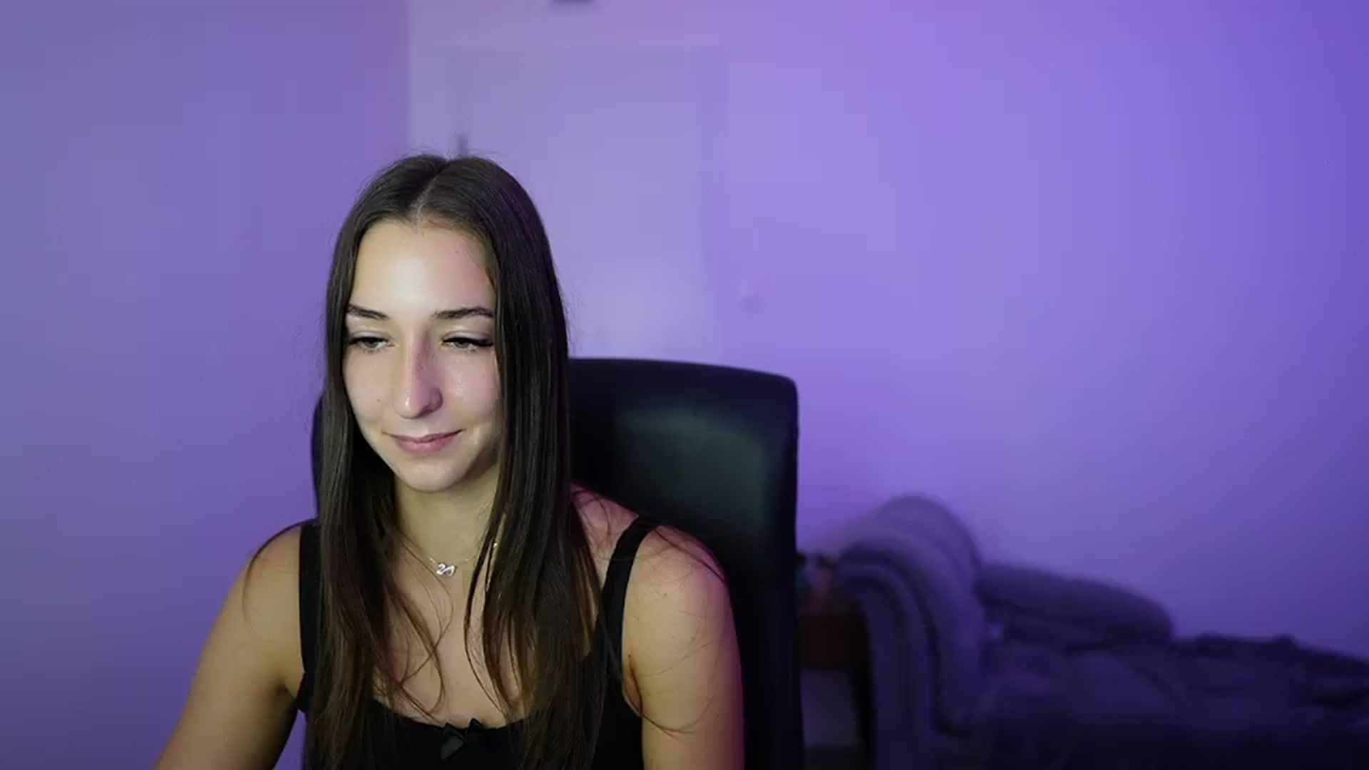Gallery image thumbnail from Brunettte_18's myfreecams stream on, 06/27/2026, 22:35 image 1 of 20
