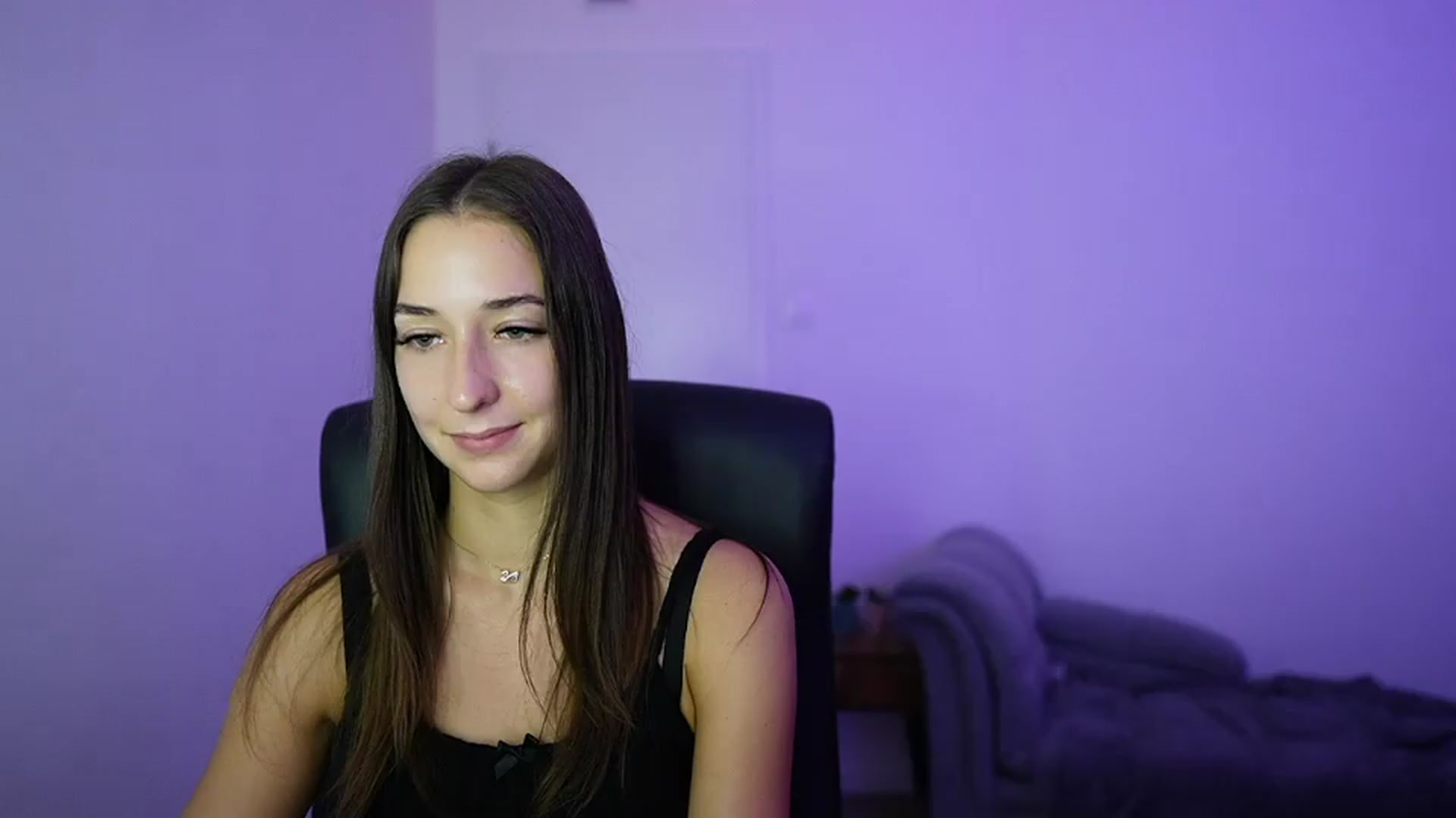 Gallery image thumbnail from Brunettte_18's myfreecams stream on, 06/27/2026, 22:35 image 13 of 20