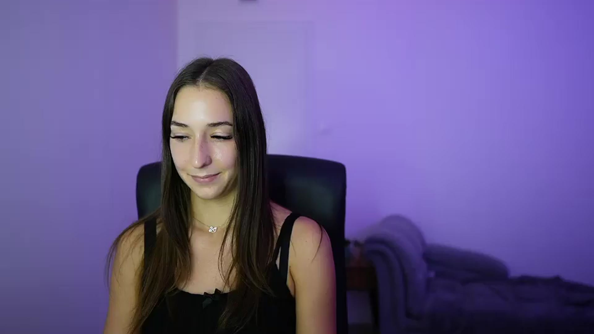 Gallery image thumbnail from Brunettte_18's myfreecams stream on, 06/27/2026, 22:35 image 12 of 20