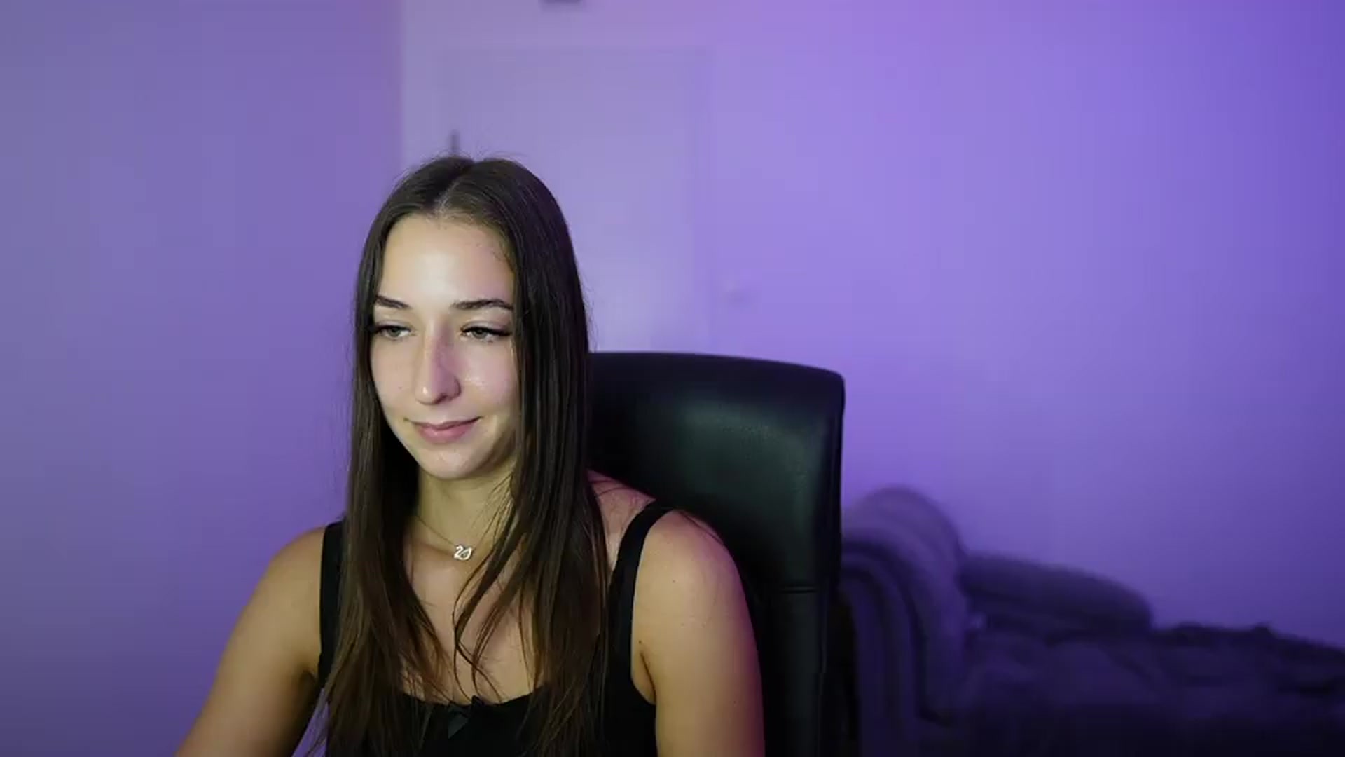 Gallery image thumbnail from Brunettte_18's myfreecams stream on, 06/27/2026, 22:35 image 10 of 20