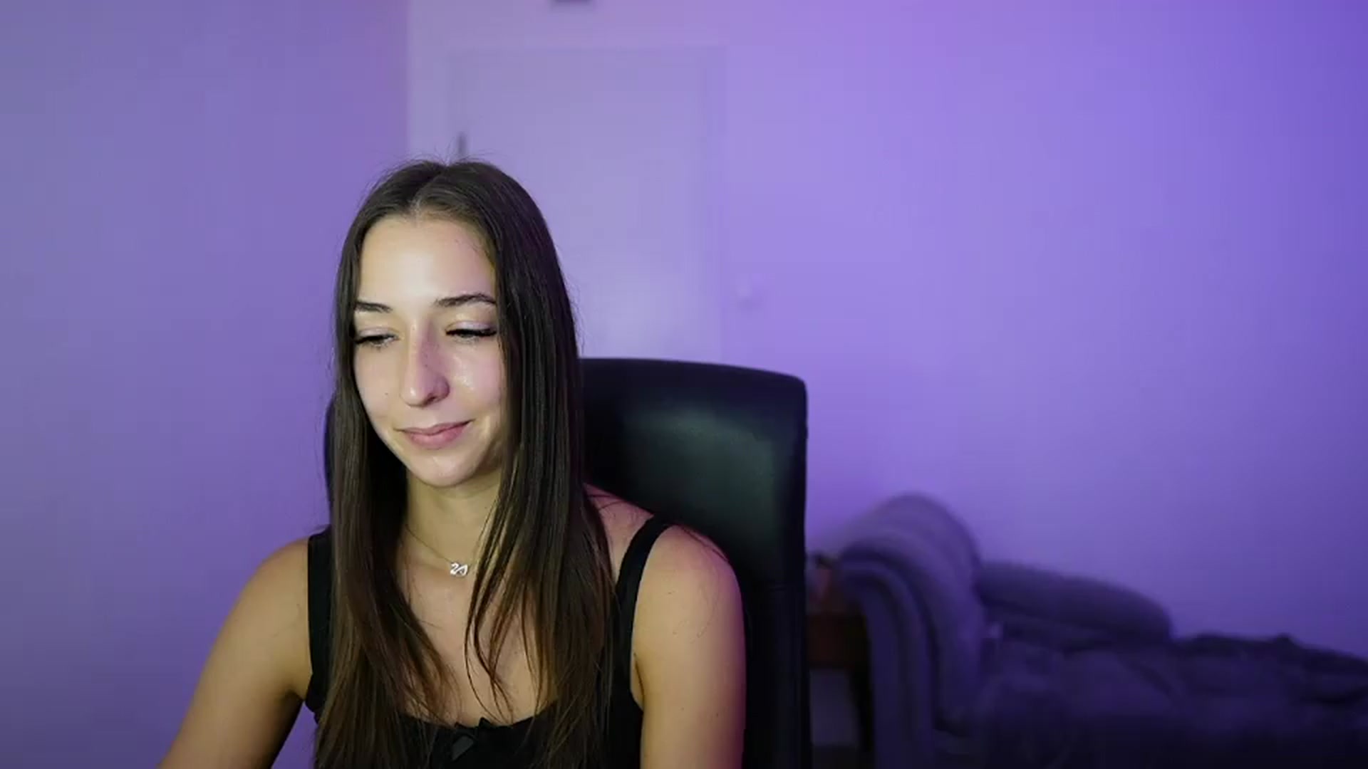 Gallery image thumbnail from Brunettte_18's myfreecams stream on, 06/27/2026, 22:35 image 9 of 20