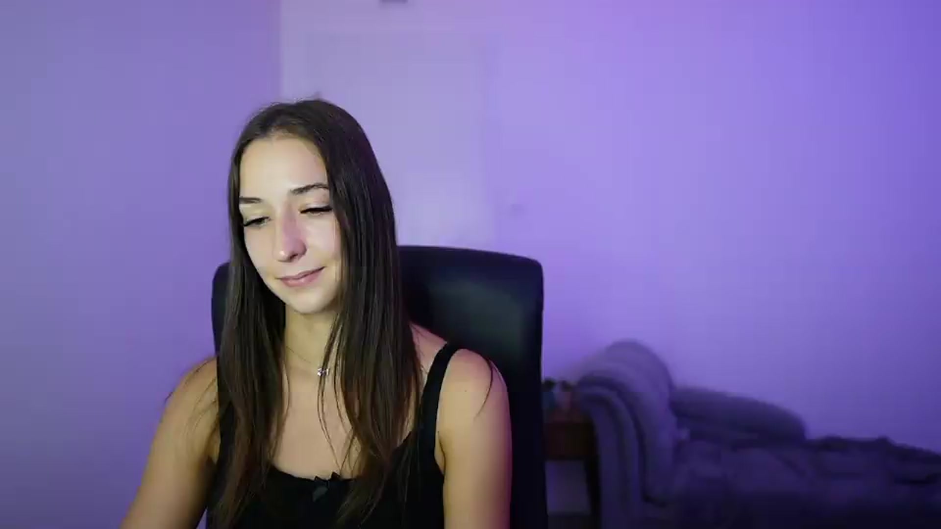 Gallery image thumbnail from Brunettte_18's myfreecams stream on, 06/27/2026, 22:35 image 16 of 20