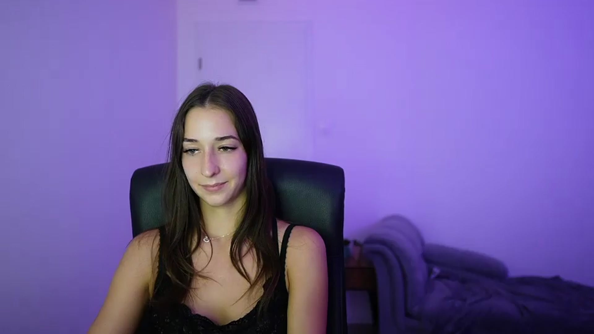 Gallery image thumbnail from Brunettte_18's myfreecams stream on, 06/28/2026, 20:03 image 13 of 20