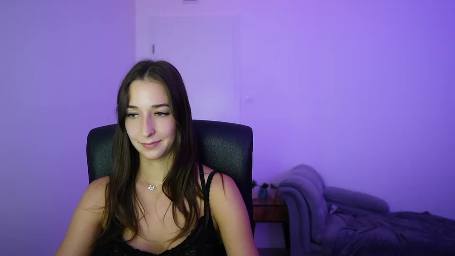 Gallery image thumbnail from Brunettte_18's myfreecams stream on, 06/28/2026, 21:28 image 19 of 20