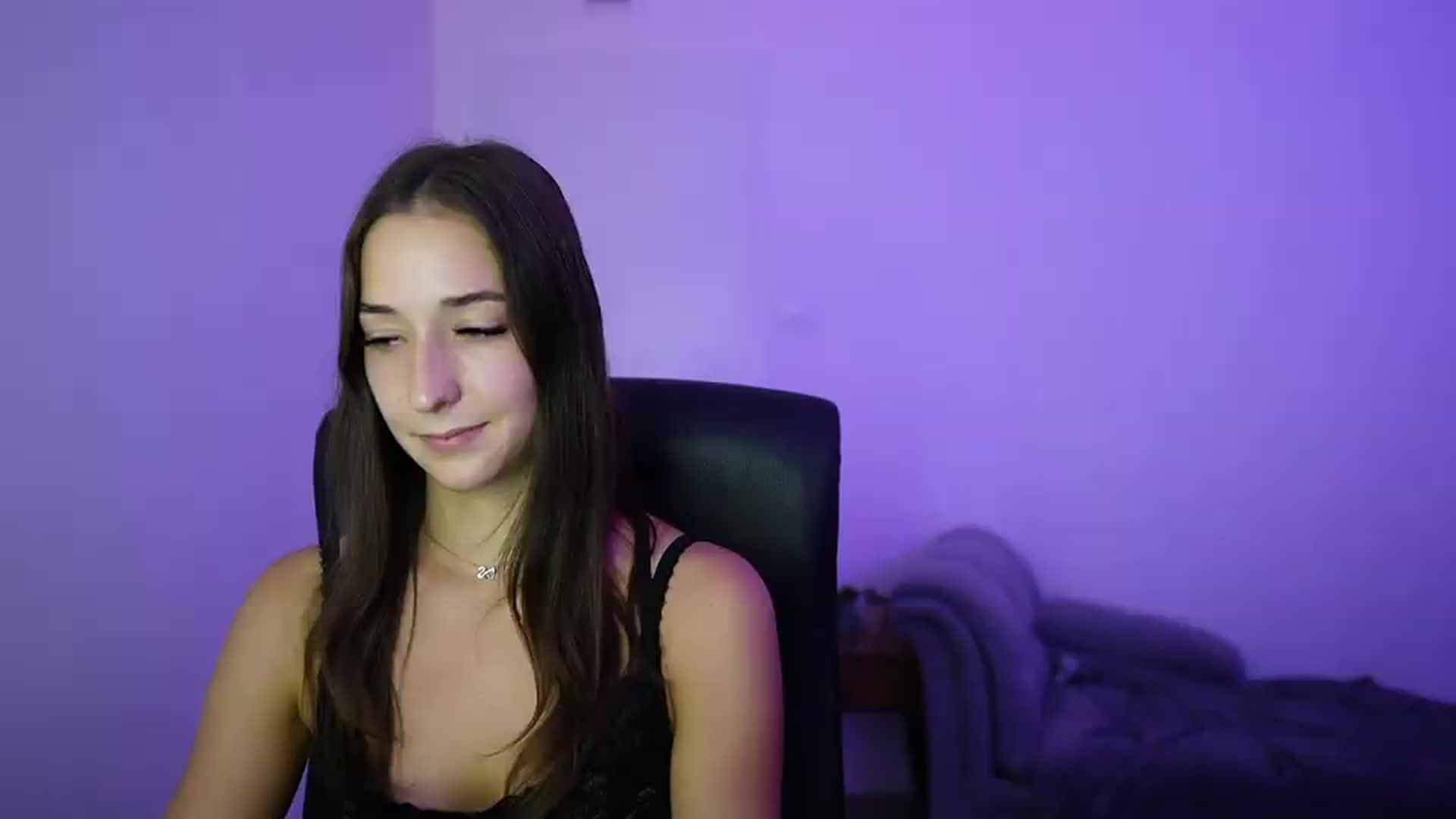 Gallery image thumbnail from Brunettte_18's myfreecams stream on, 06/28/2026, 21:28 image 15 of 20