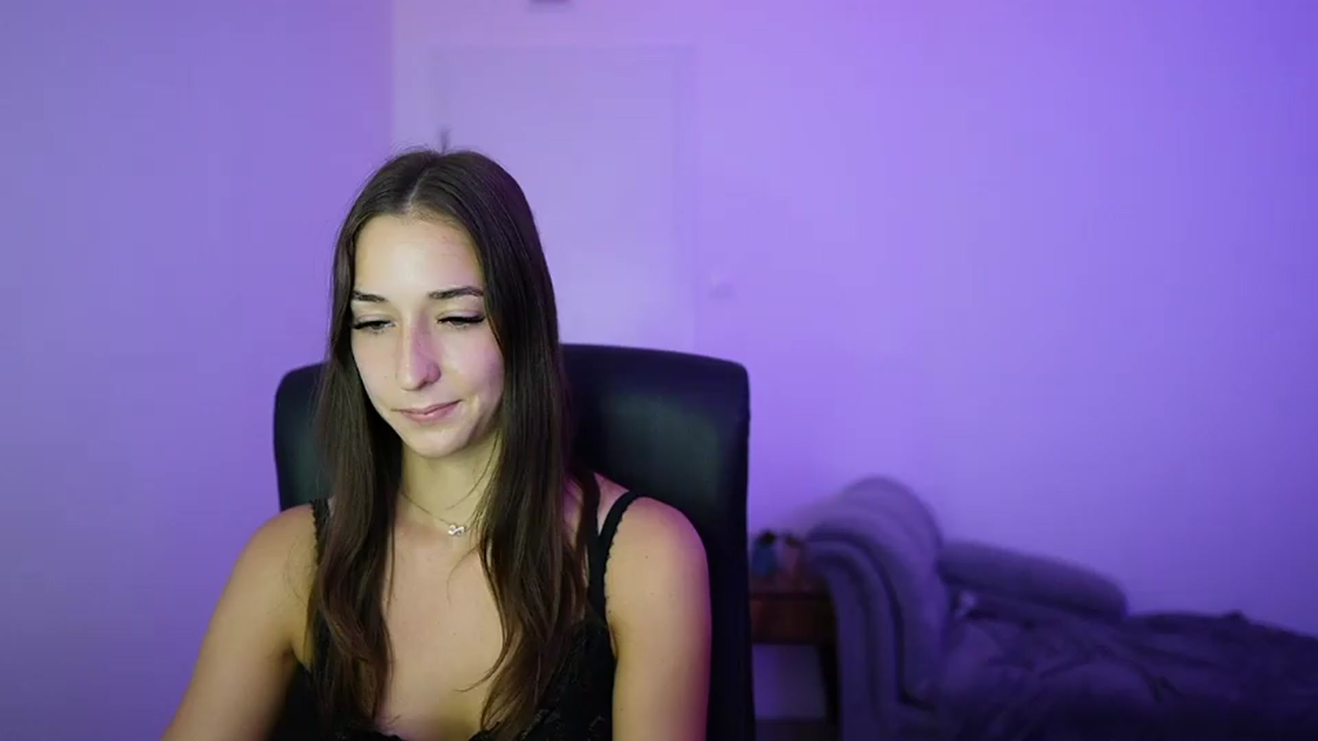 Gallery image thumbnail from Brunettte_18's myfreecams stream on, 06/28/2026, 21:28 image 14 of 20
