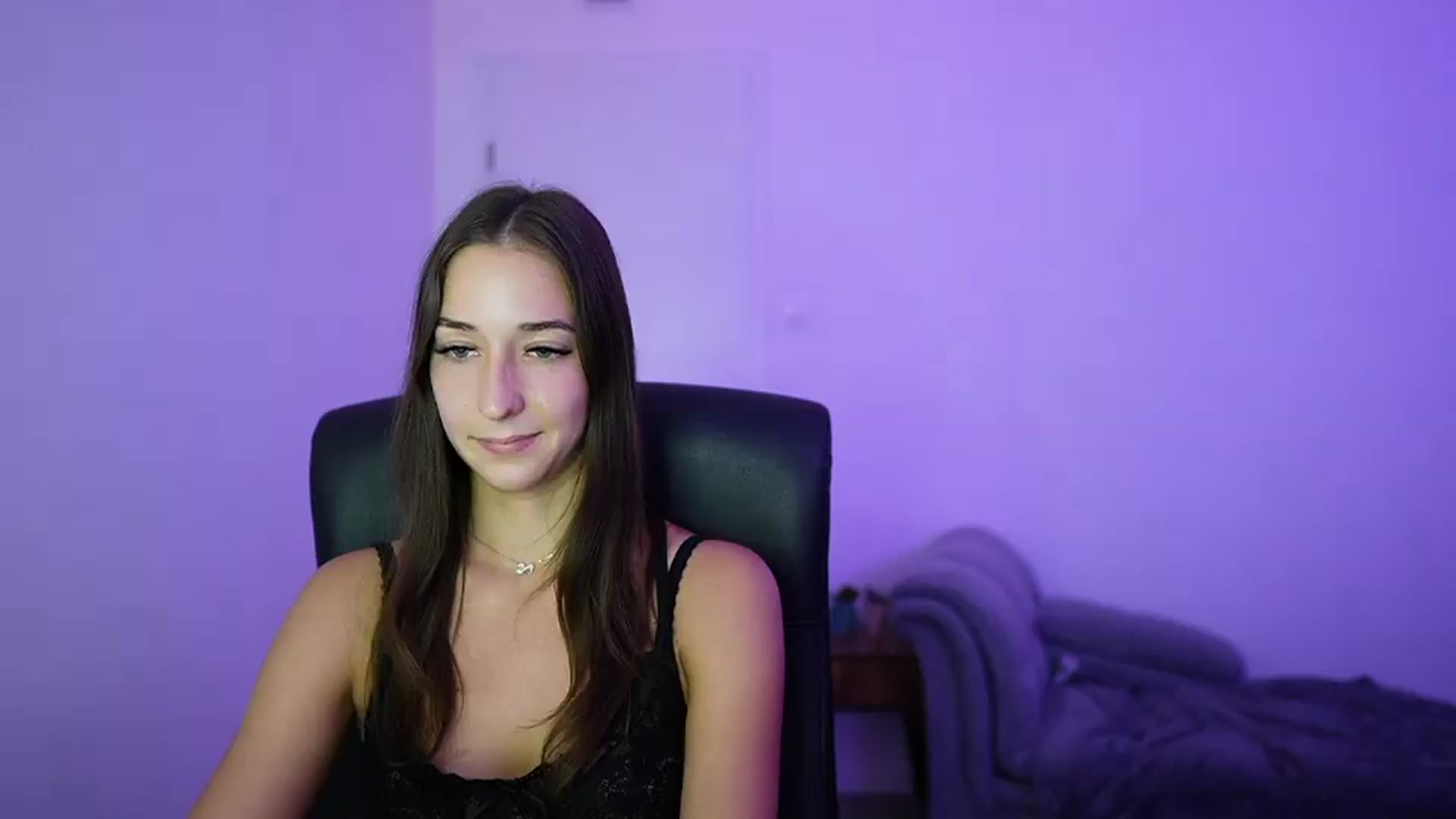 Gallery image thumbnail from Brunettte_18's myfreecams stream on, 06/28/2026, 21:28 image 13 of 20