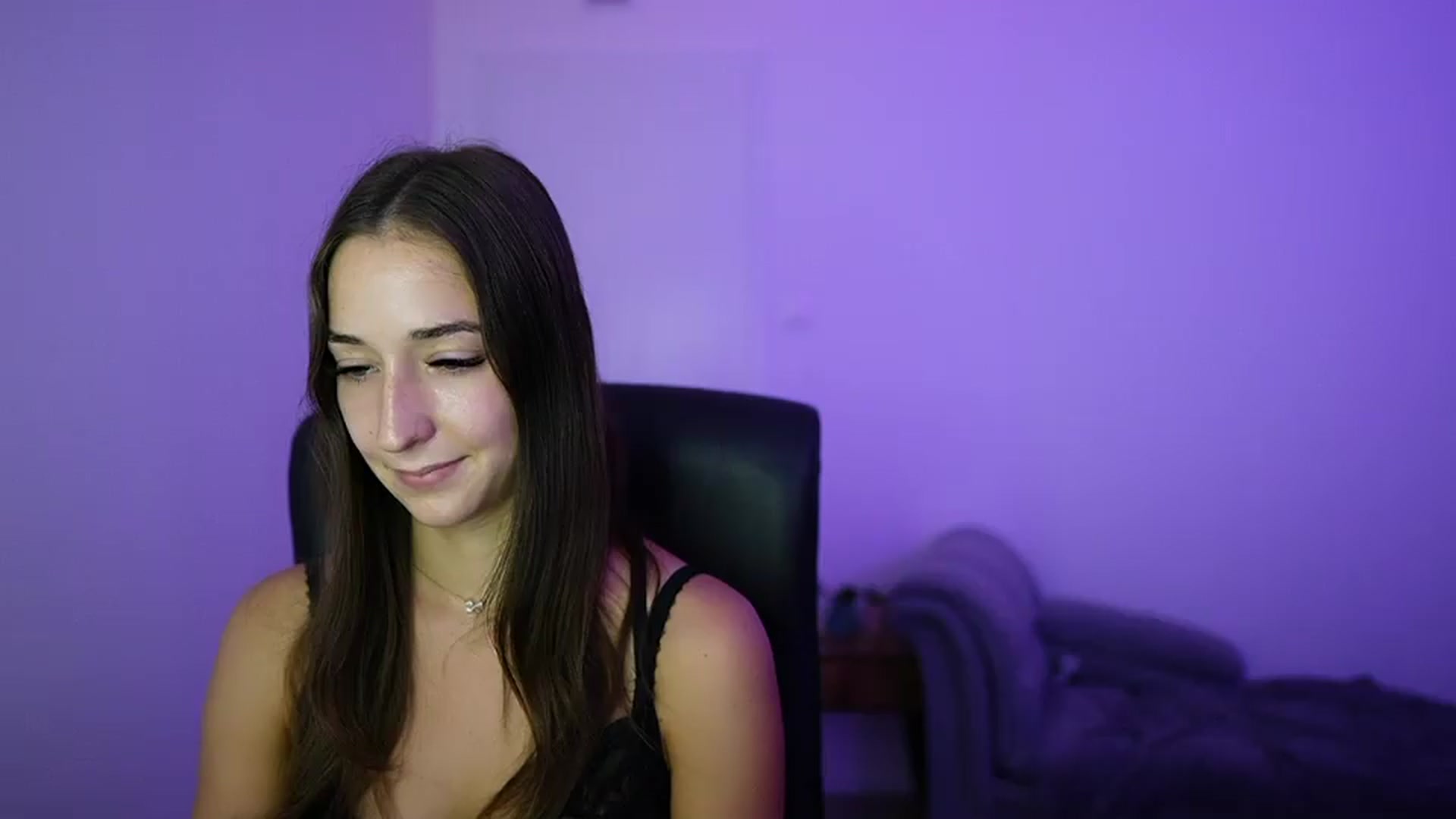 Gallery image thumbnail from Brunettte_18's myfreecams stream on, 06/28/2026, 21:28 image 11 of 20