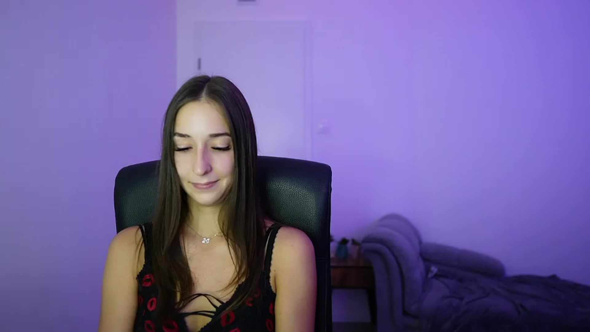 Gallery image thumbnail from Brunettte_18's myfreecams stream on, 07/03/2026, 19:45 image 16 of 20