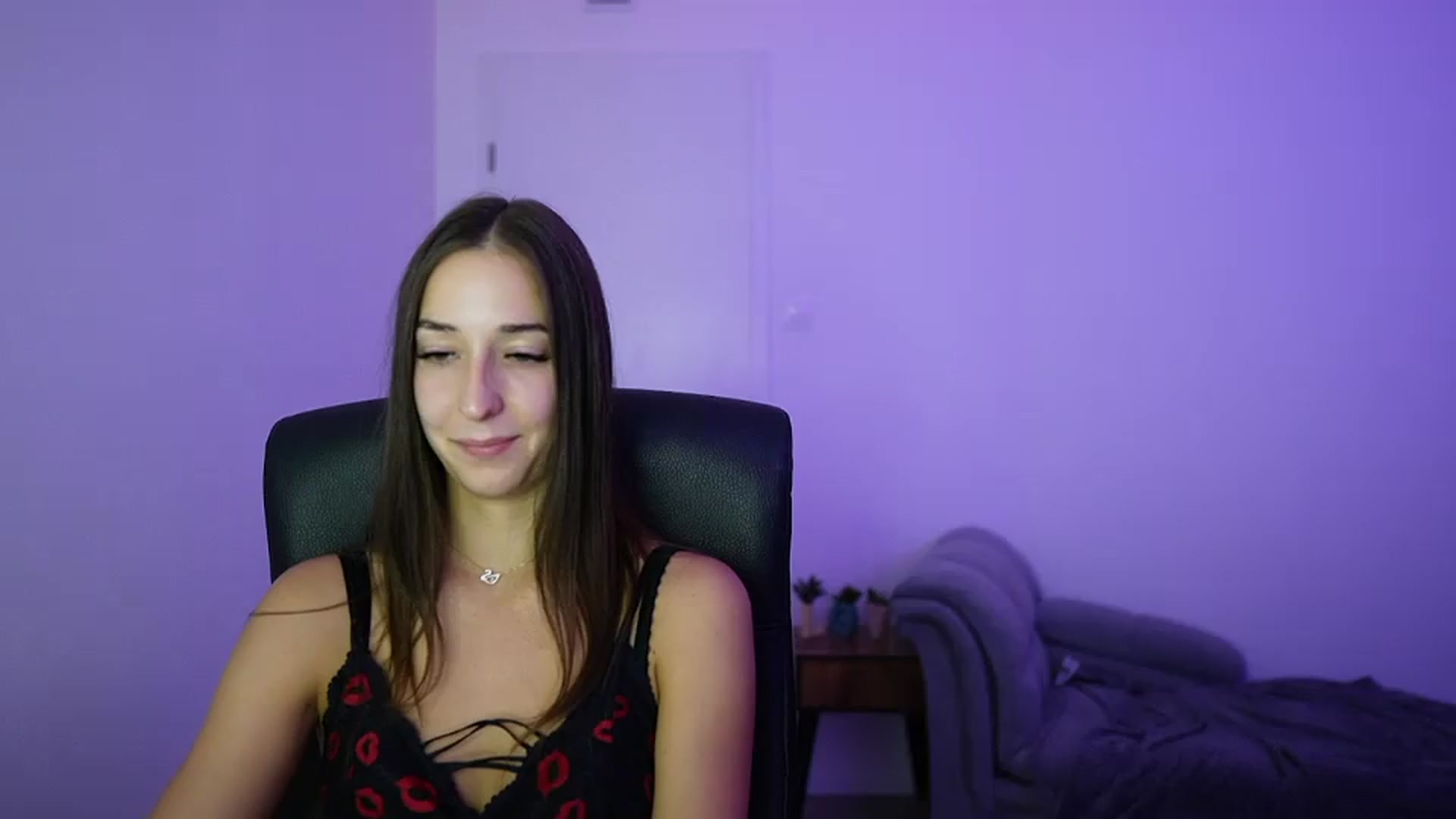 Gallery image thumbnail from Brunettte_18's myfreecams stream on, 07/03/2026, 19:45 image 3 of 20