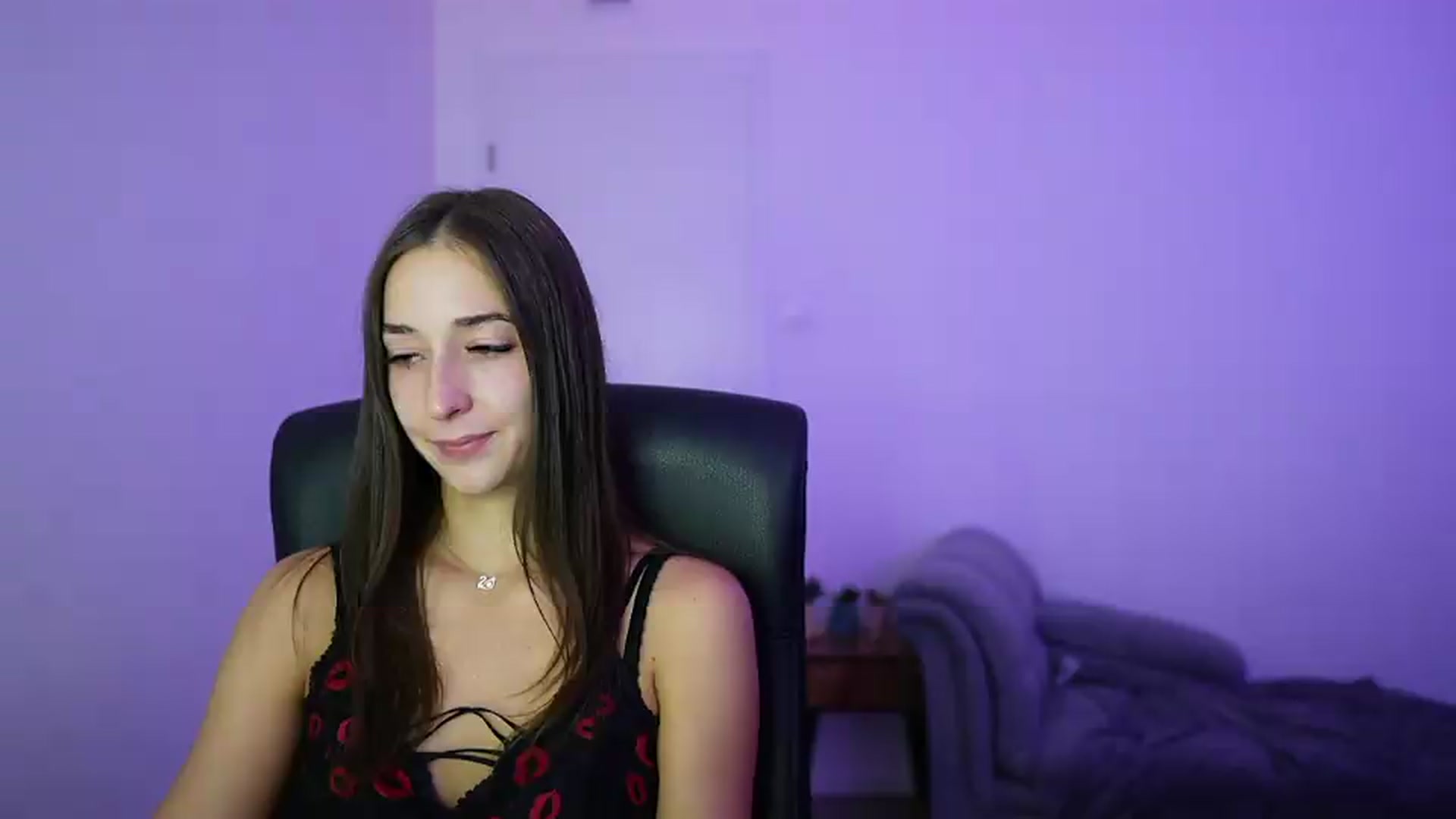 Gallery image thumbnail from Brunettte_18's myfreecams stream on, 07/03/2026, 19:45 image 12 of 20