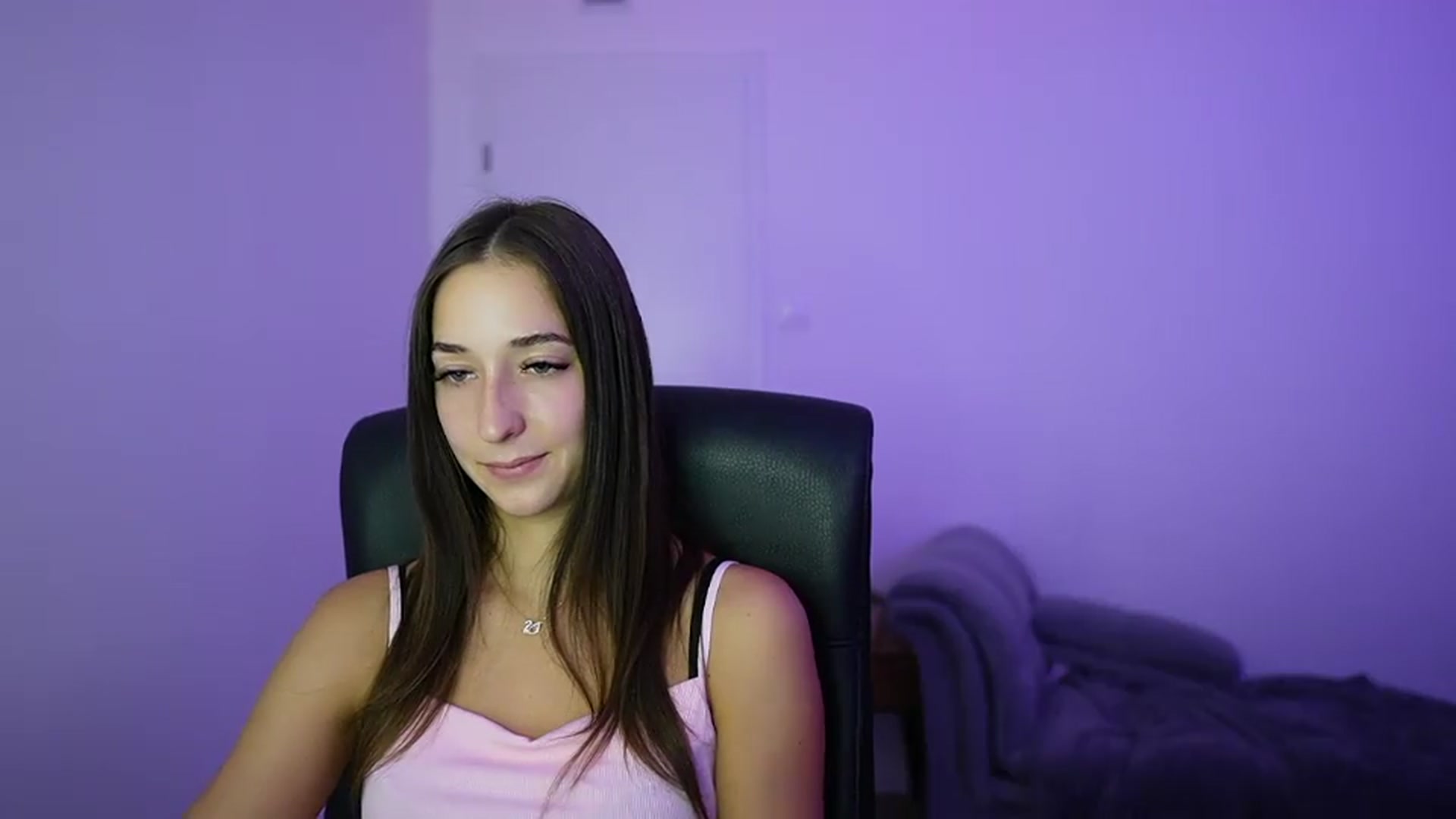 Gallery image thumbnail from Brunettte_18's myfreecams stream on, 07/04/2026, 14:34 image 3 of 20