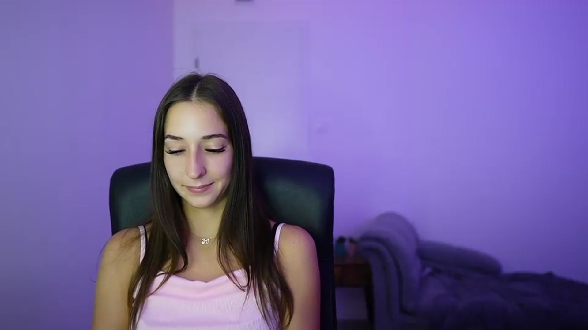 Gallery image thumbnail from Brunettte_18's myfreecams stream on, 07/04/2026, 14:34 image 17 of 20