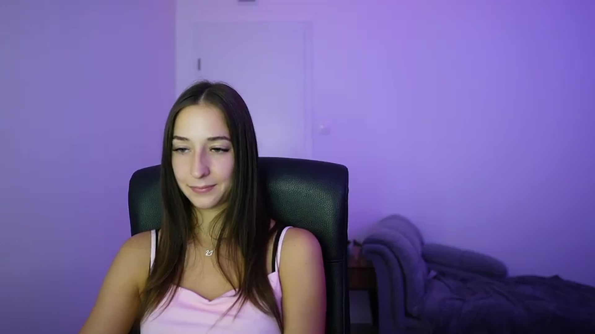 Gallery image thumbnail from Brunettte_18's myfreecams stream on, 07/04/2026, 14:34 image 13 of 20