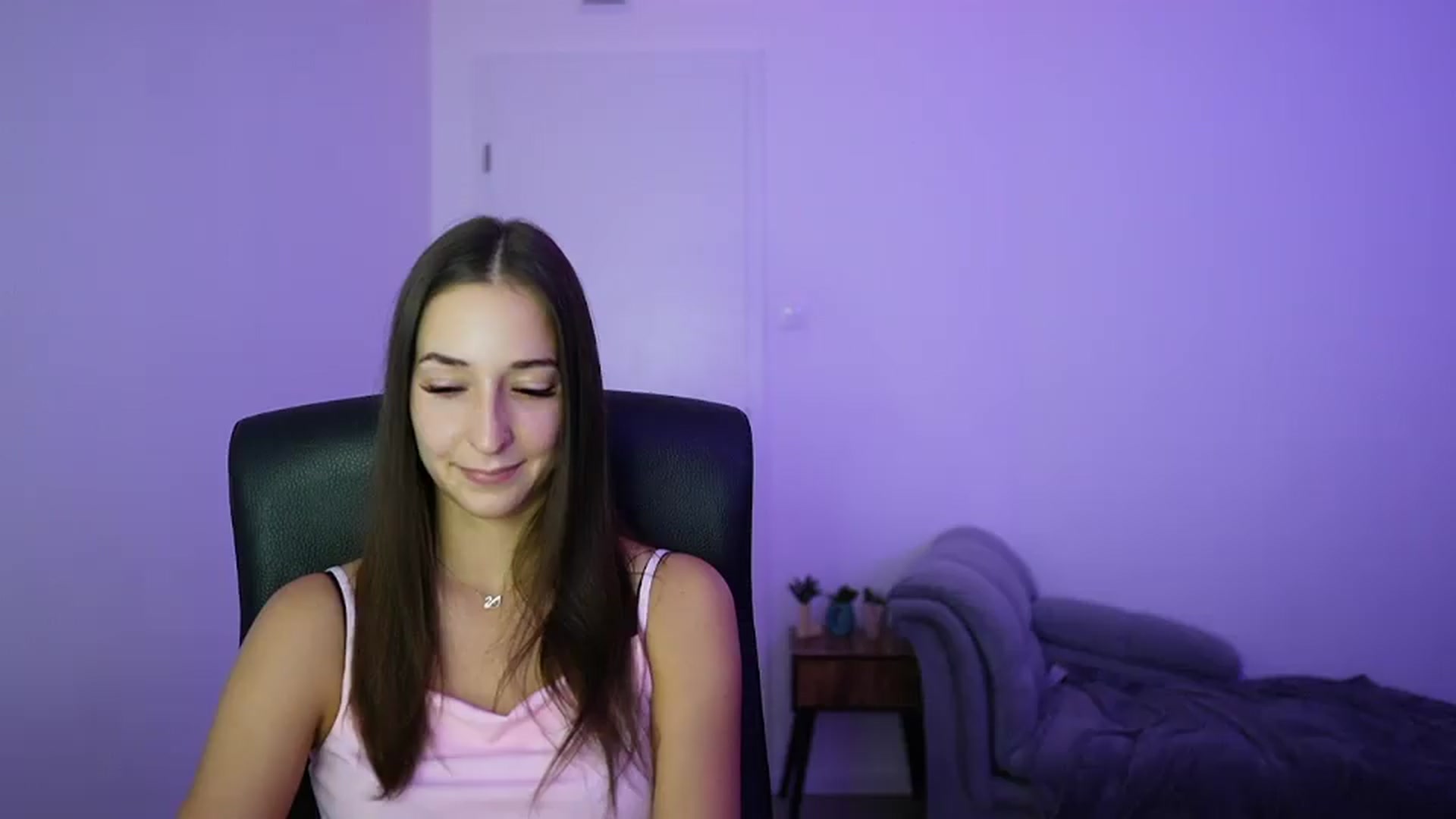 Gallery image thumbnail from Brunettte_18's myfreecams stream on, 07/04/2026, 17:22 image 5 of 20