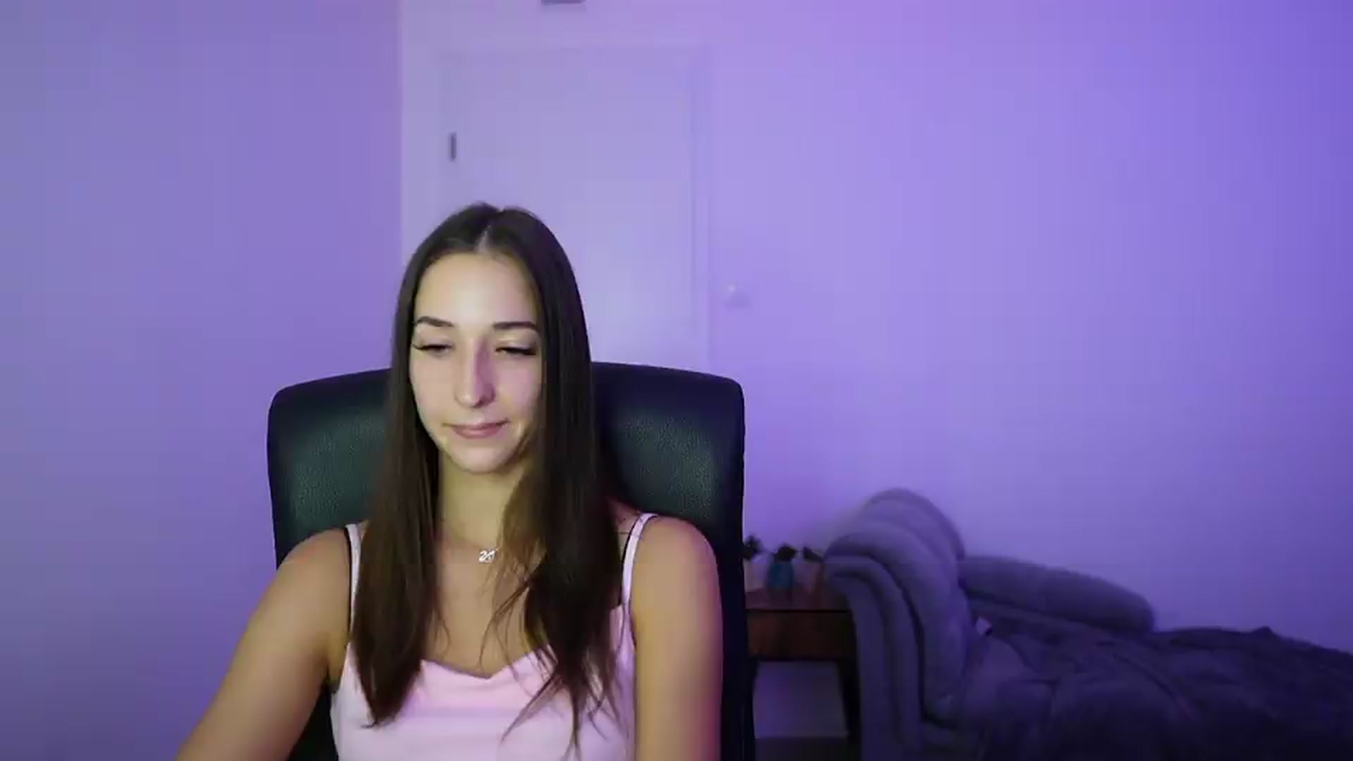 Gallery image thumbnail from Brunettte_18's myfreecams stream on, 07/04/2026, 17:22 image 6 of 20