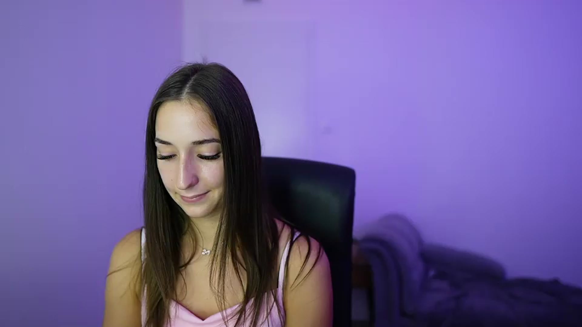 Gallery image thumbnail from Brunettte_18's myfreecams stream on, 07/04/2026, 17:22 image 15 of 20