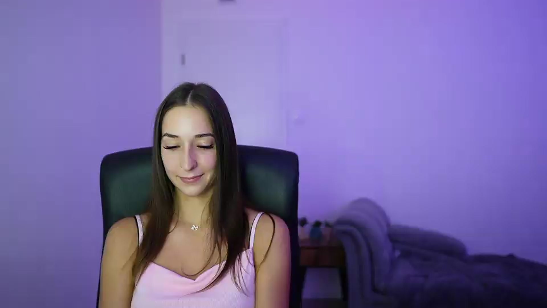 Gallery image thumbnail from Brunettte_18's myfreecams stream on, 07/04/2026, 17:22 image 7 of 20