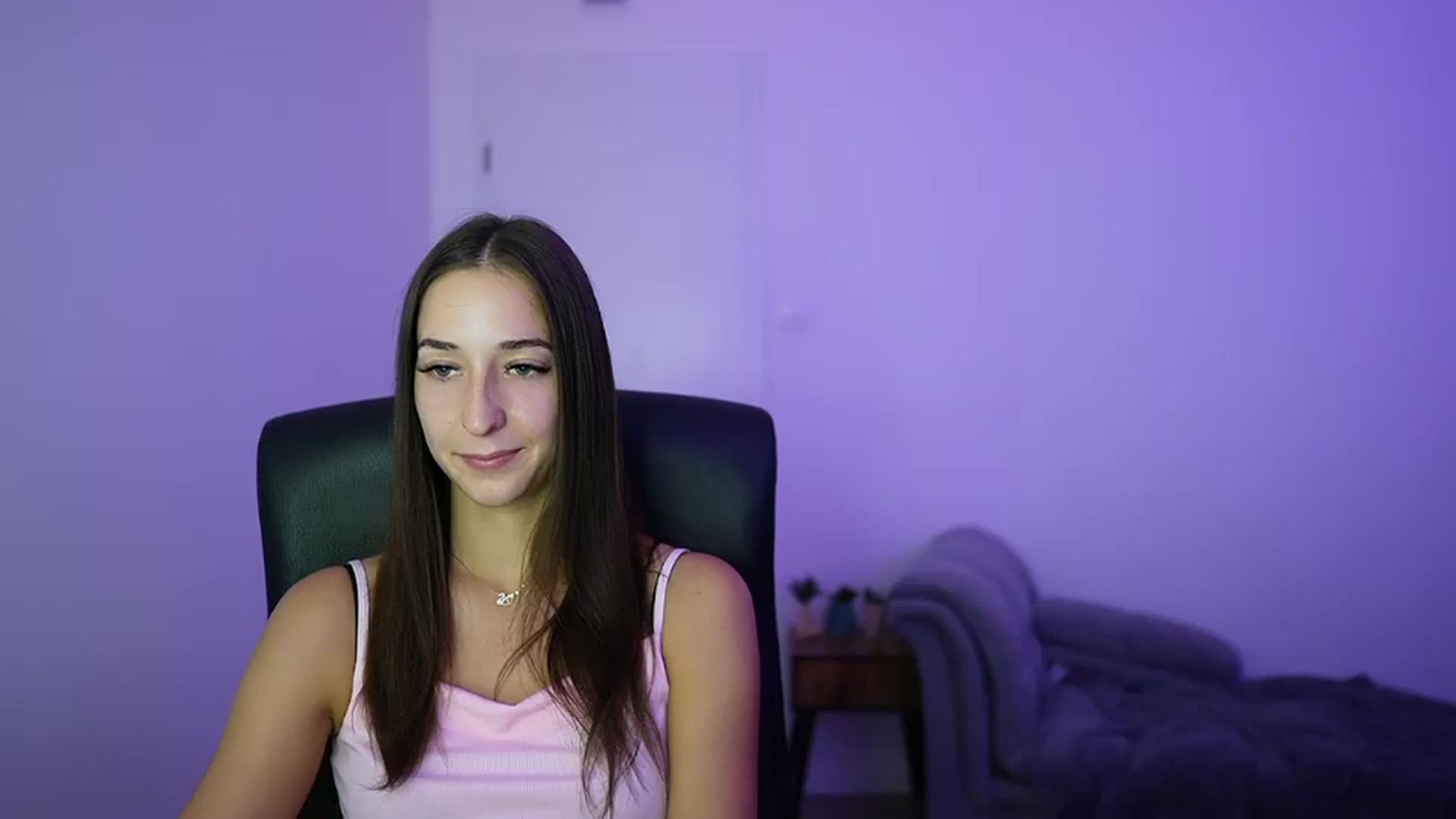 Gallery image thumbnail from Brunettte_18's myfreecams stream on, 07/04/2026, 17:22 image 1 of 20